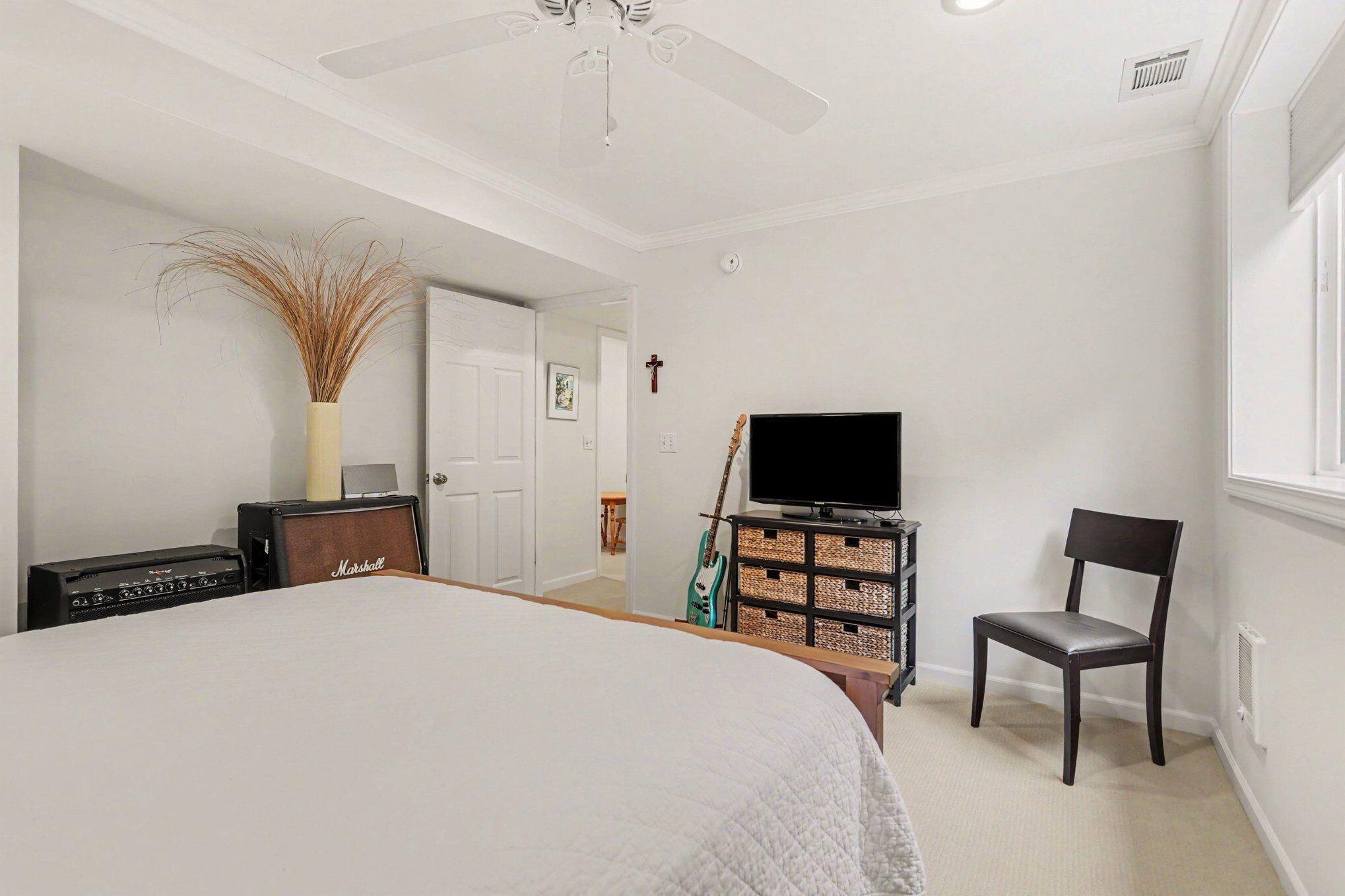 6103 Wheatlands Avenue Property Photo 17
