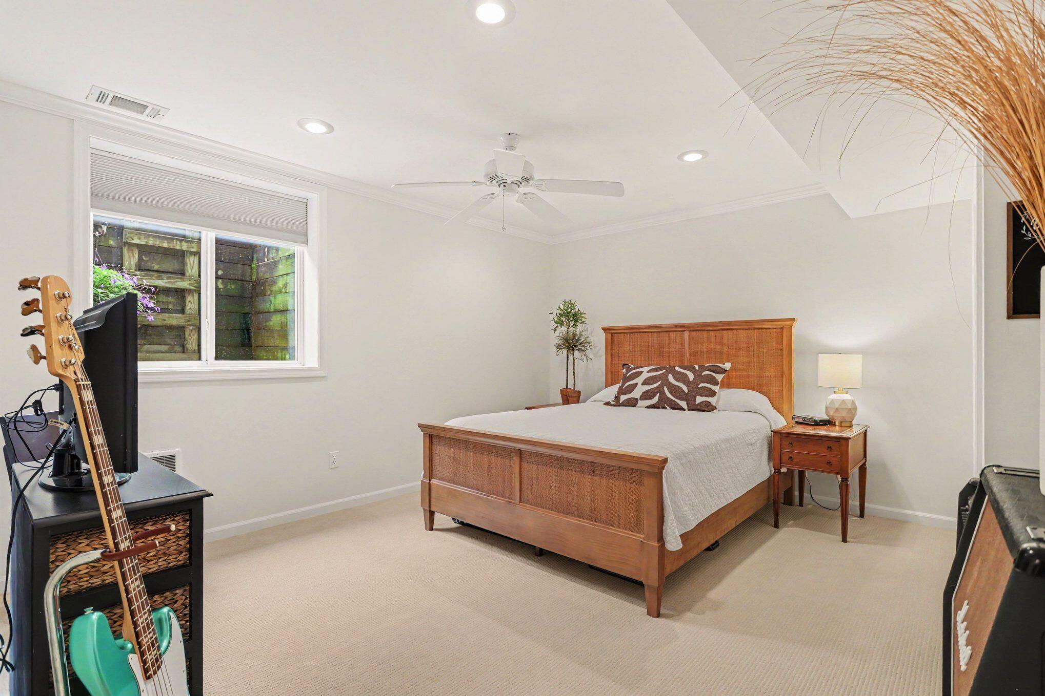 6103 Wheatlands Avenue Property Photo 26
