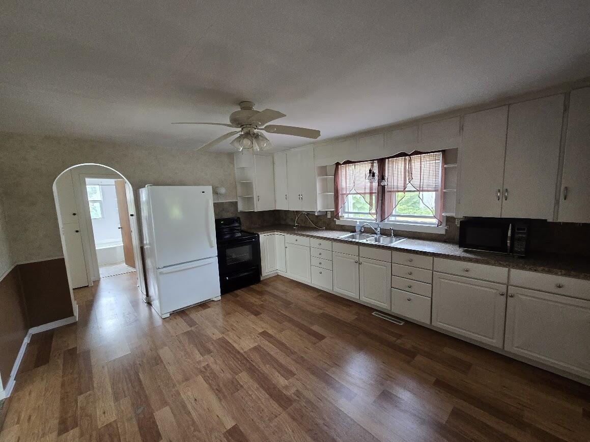 10702 Cutler Street Property Photo 4