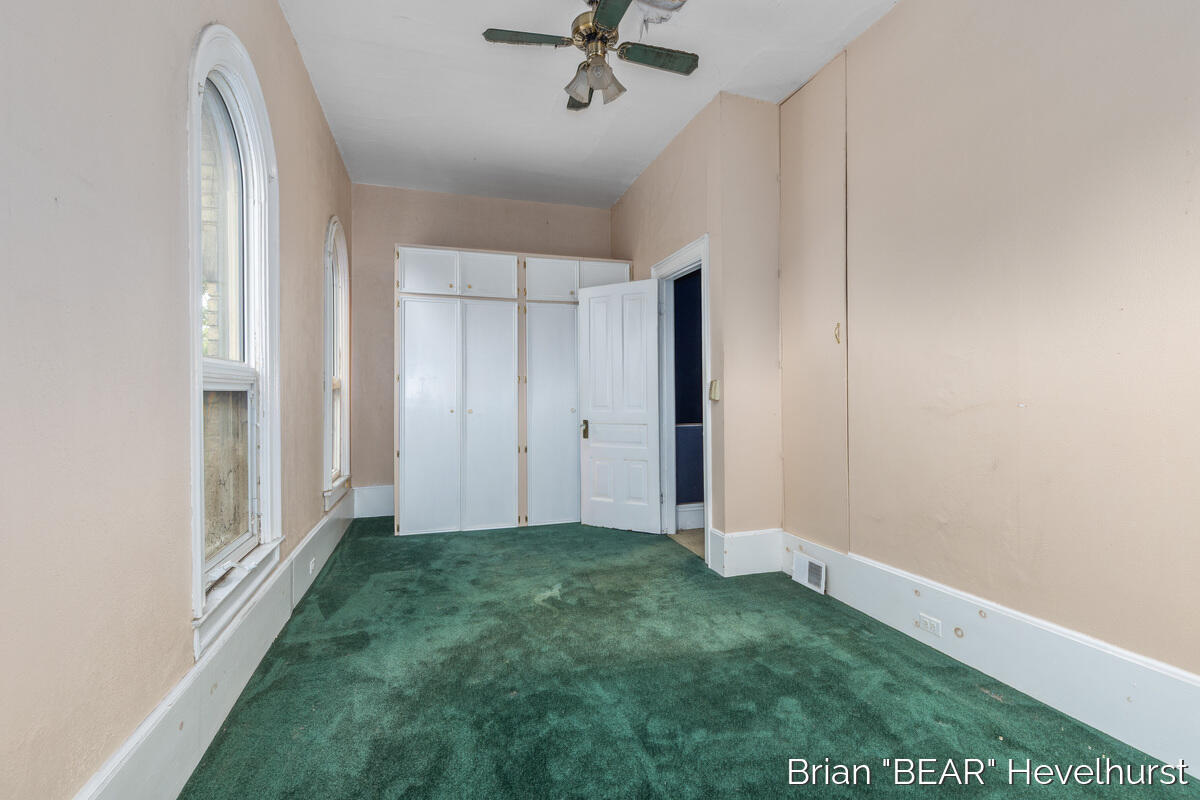 827 Fairview Avenue Ne Property Photo 18