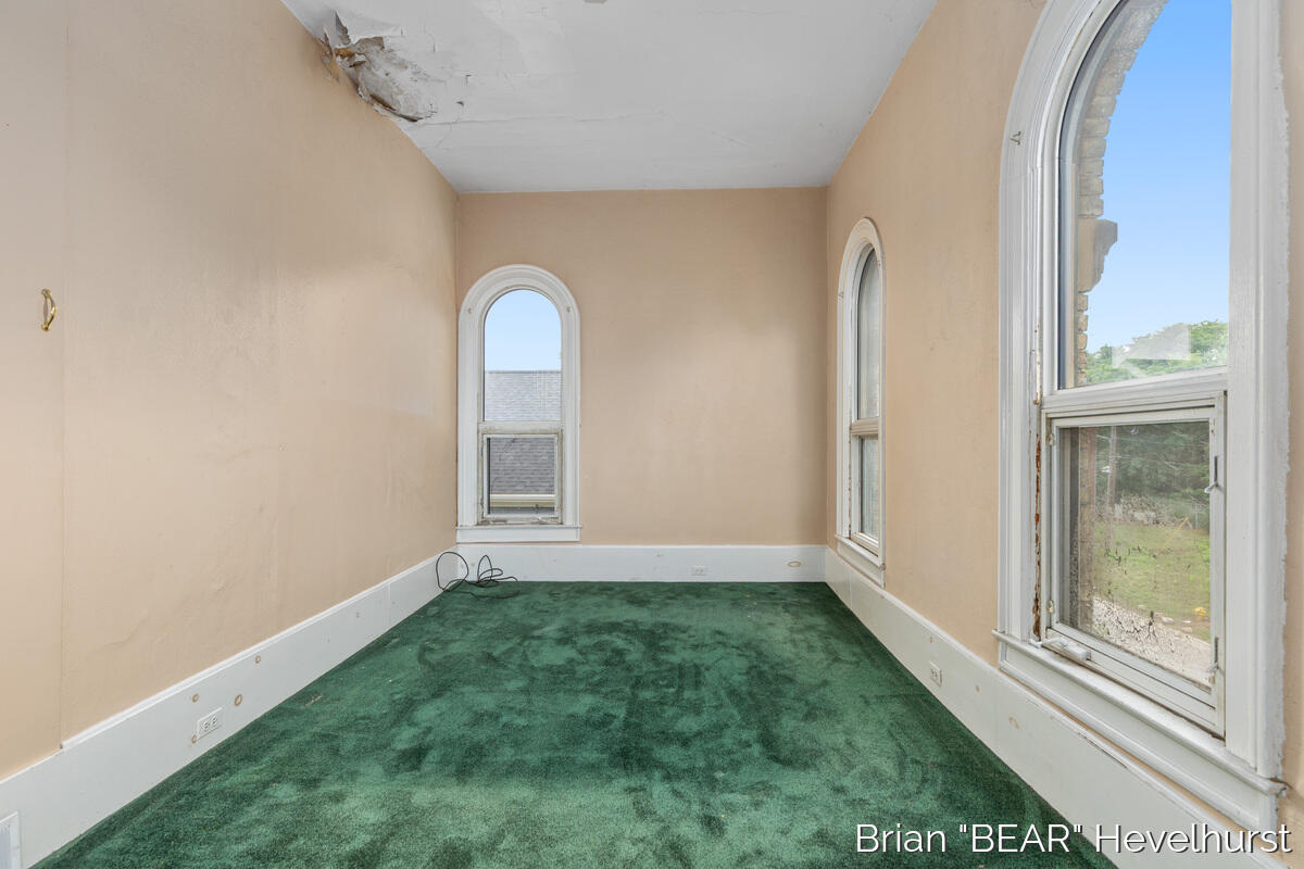 827 Fairview Avenue Ne Property Photo 19