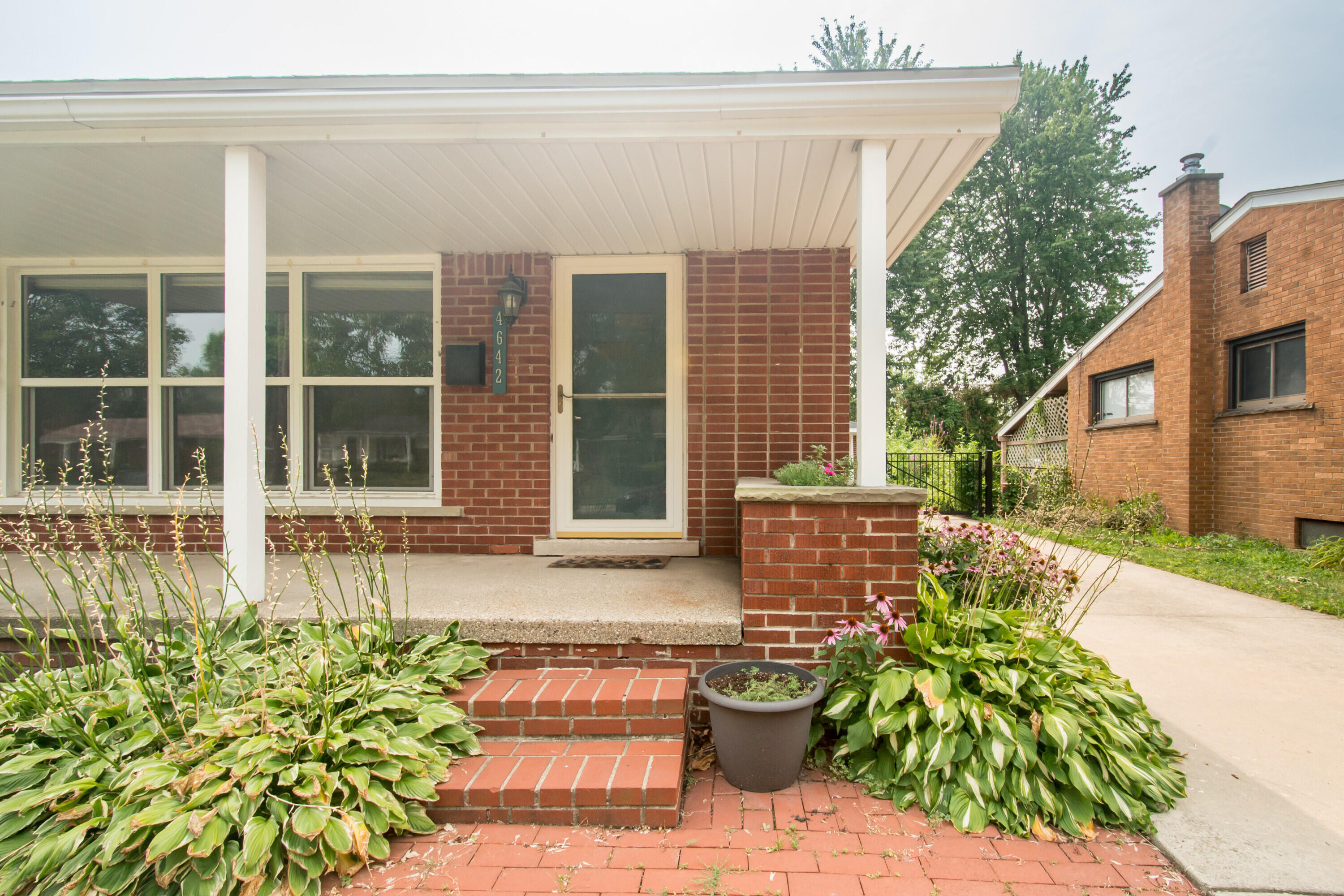 4642 Audubon Drive Property Photo 3