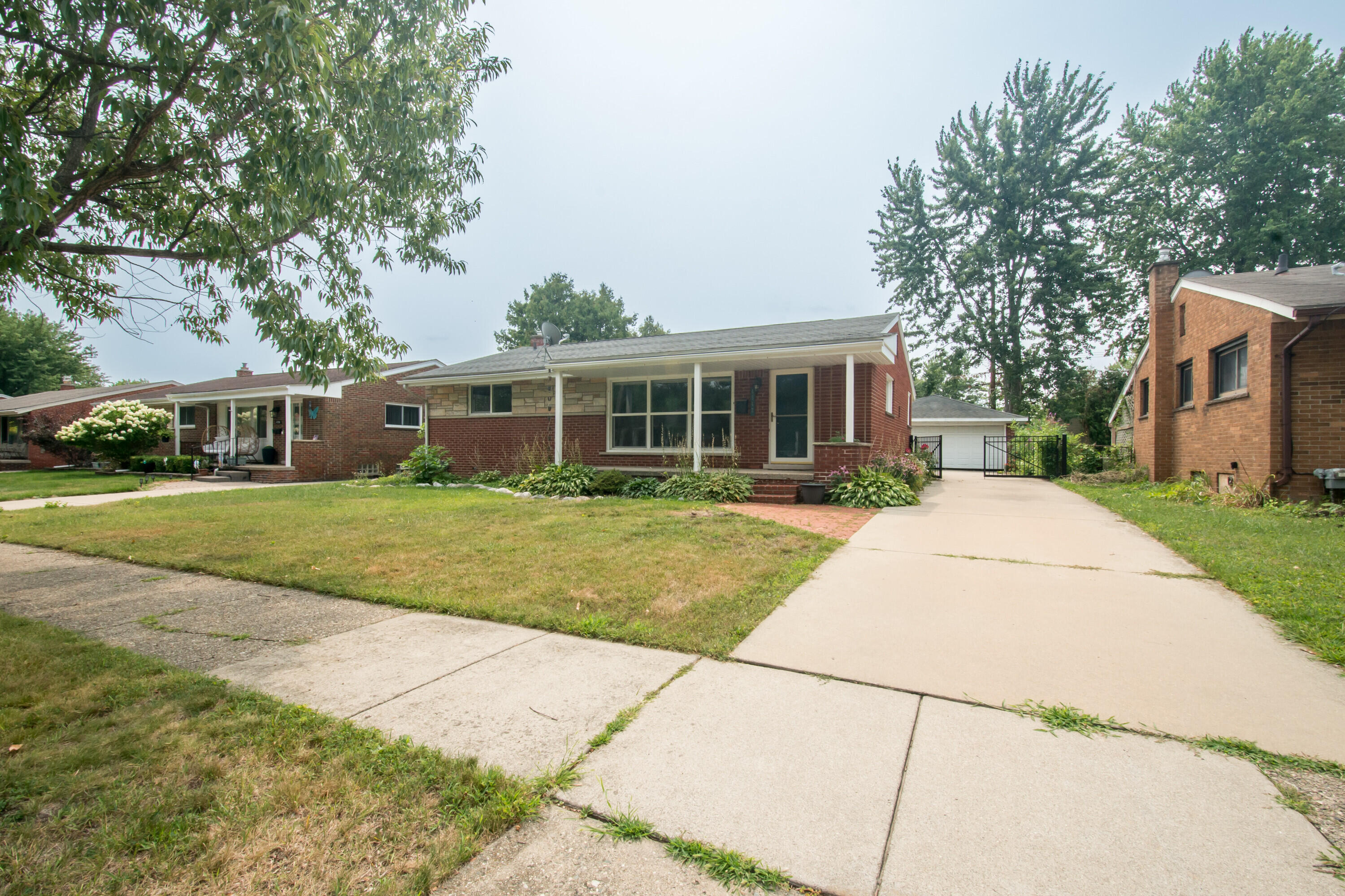 4642 Audubon Drive Property Photo 4