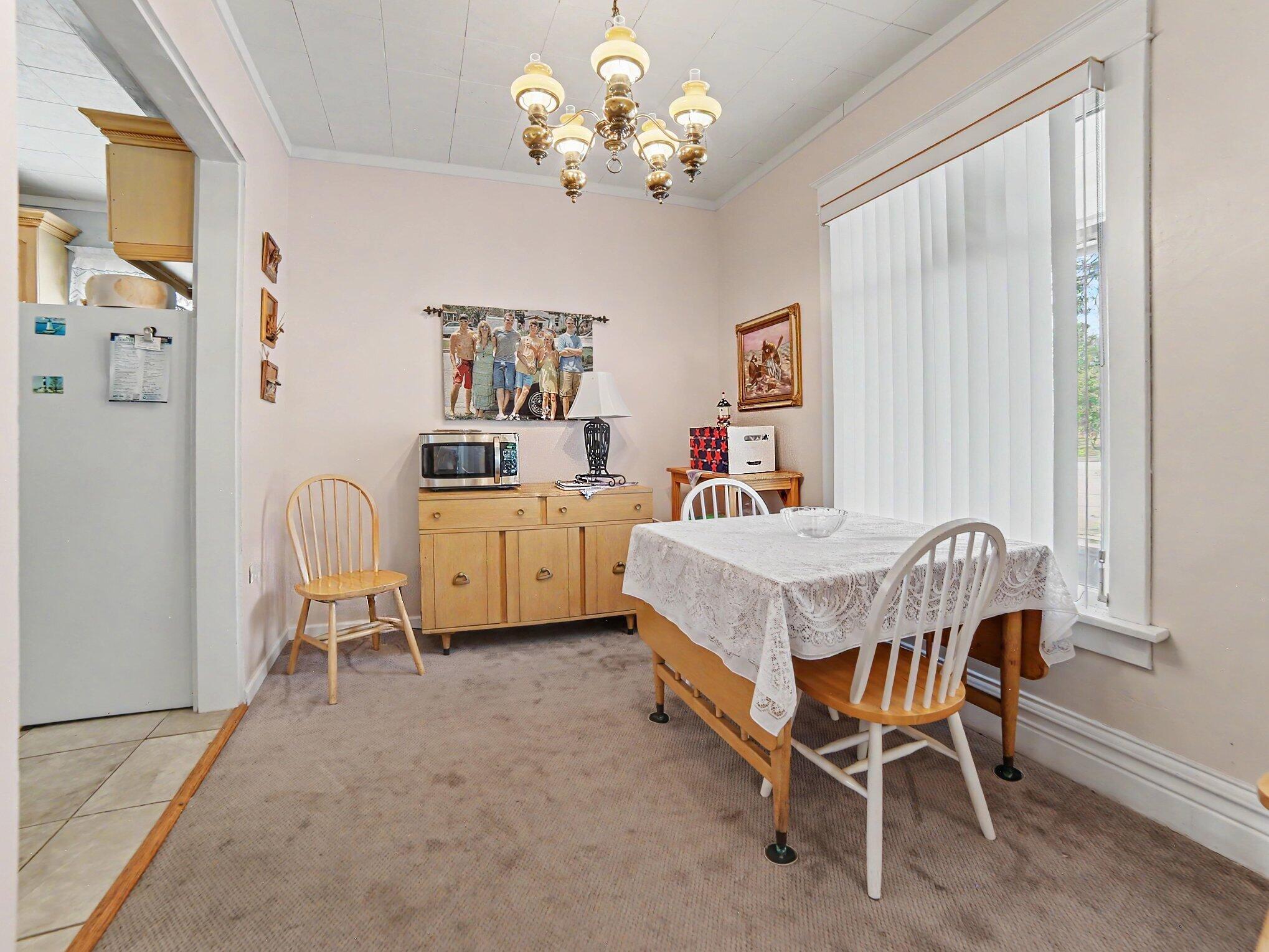 511 W Ludington Avenue Property Photo 12