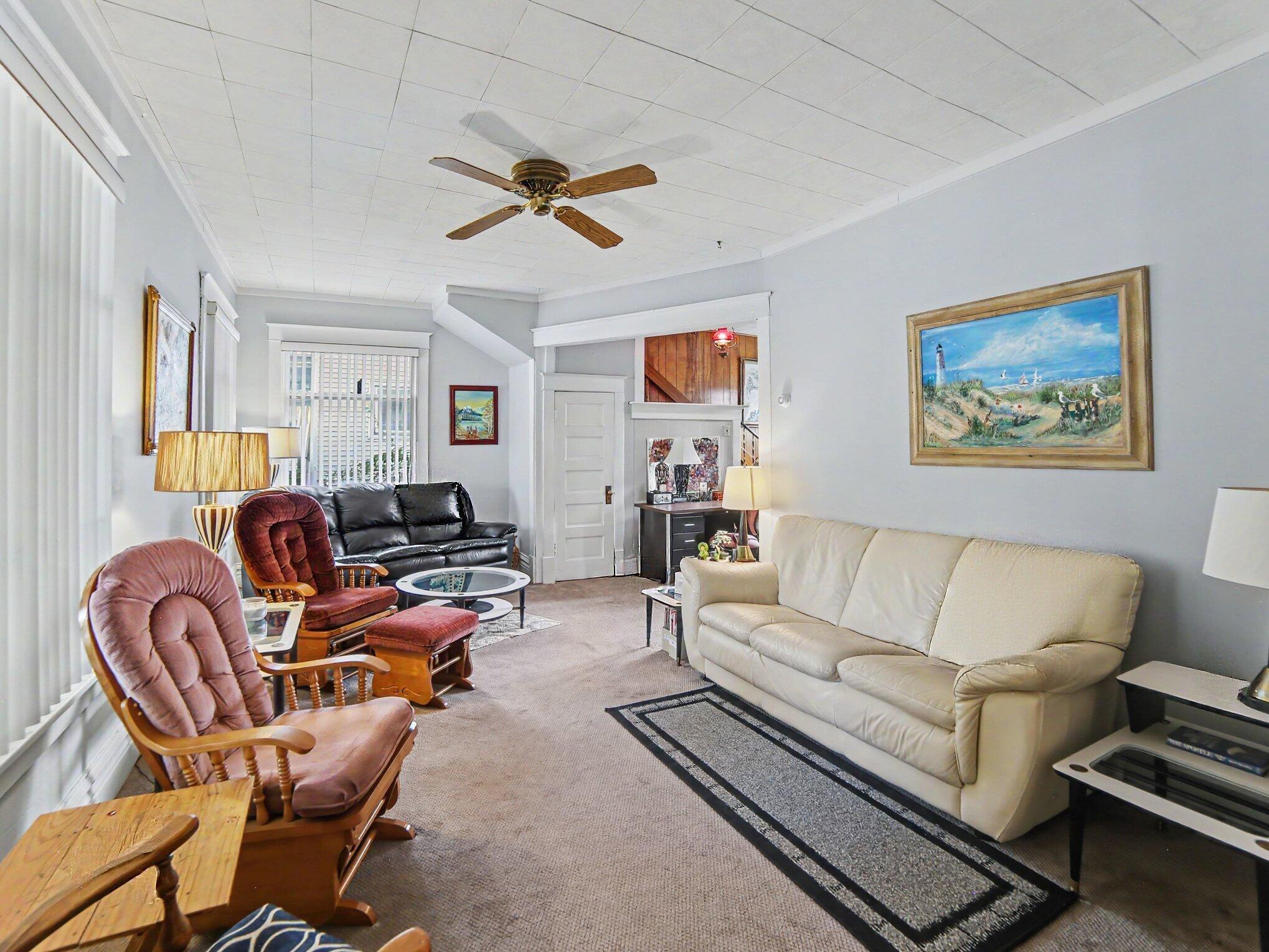 511 W Ludington Avenue Property Photo 13