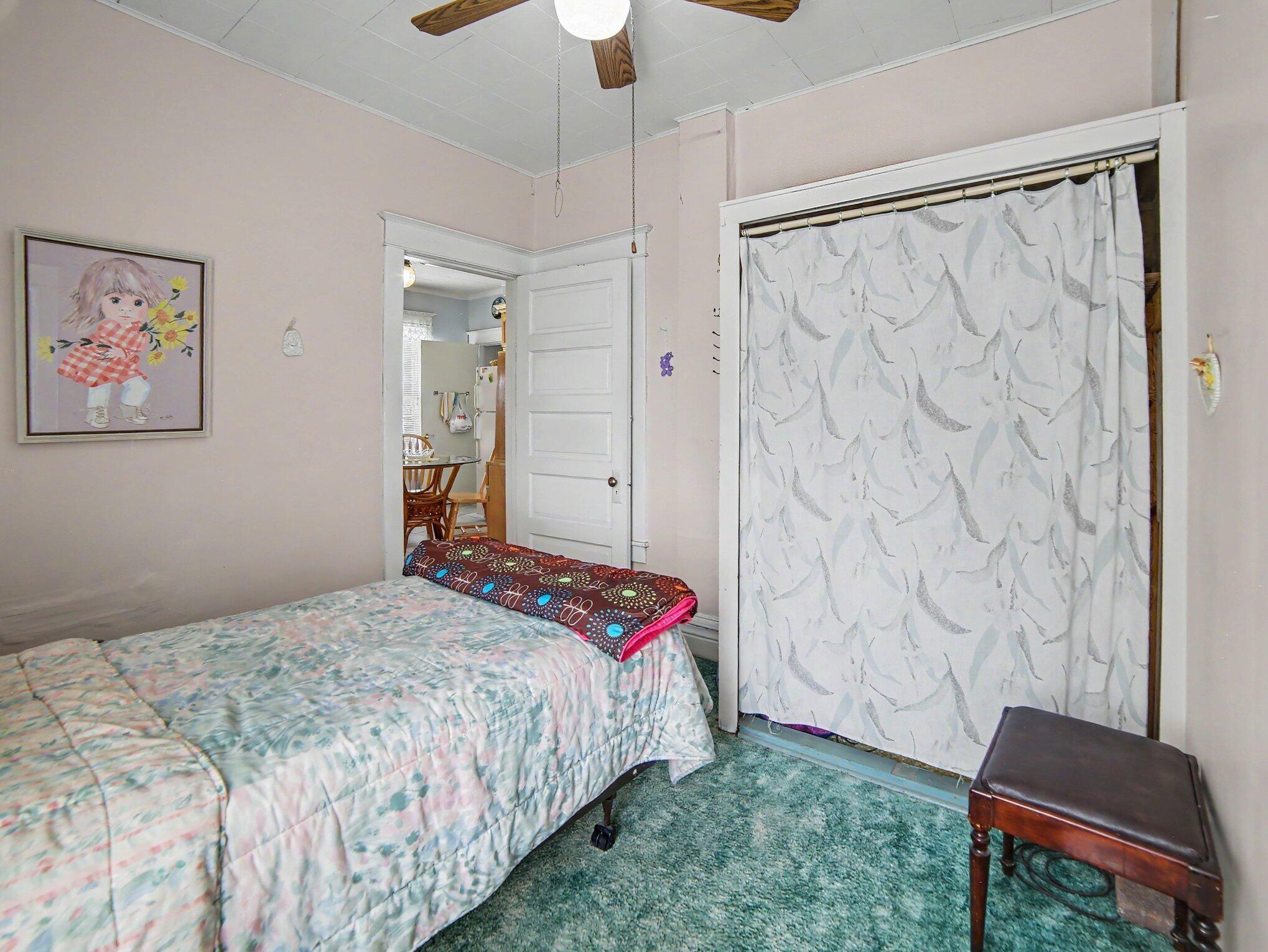 511 W Ludington Avenue Property Photo 22