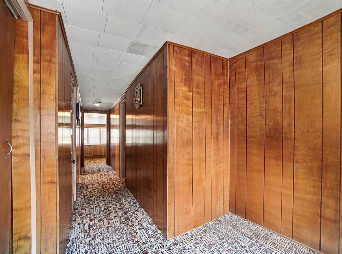 511 W Ludington Avenue Property Photo 23