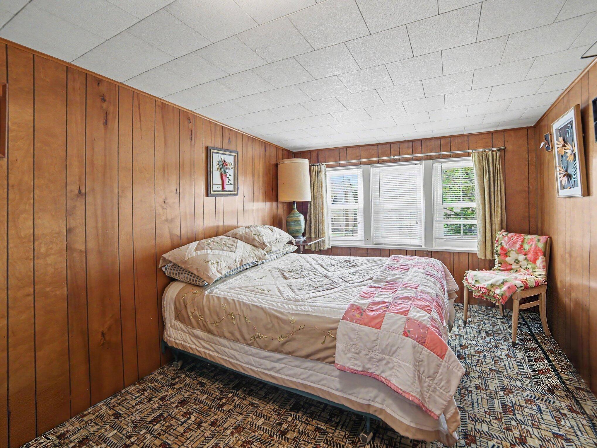 511 W Ludington Avenue Property Photo 24