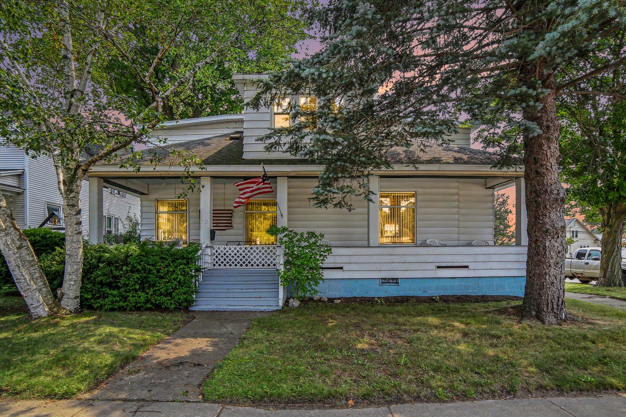 511 W Ludington Avenue Property Photo 35