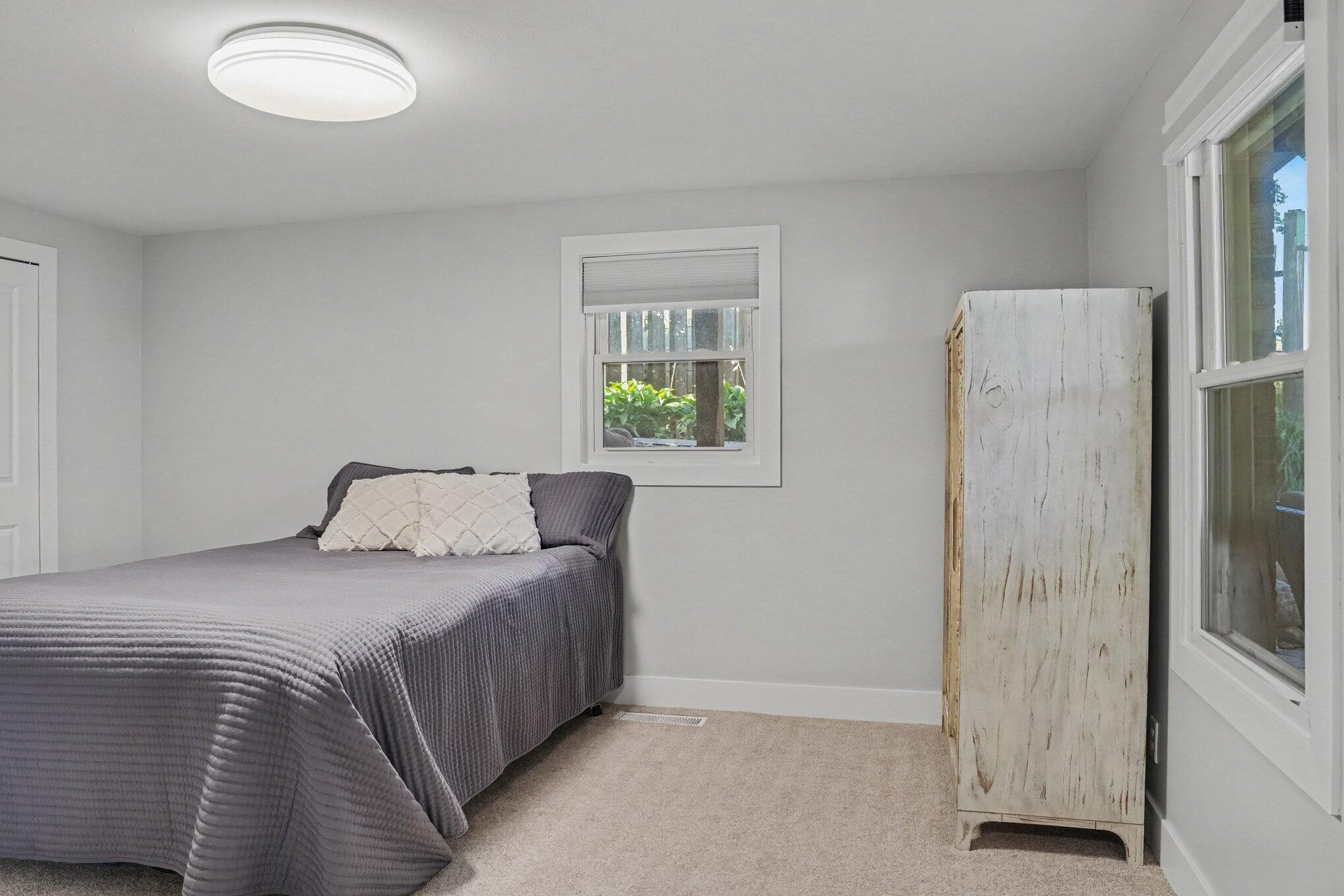 2915 Woodhams Avenue Property Photo 16