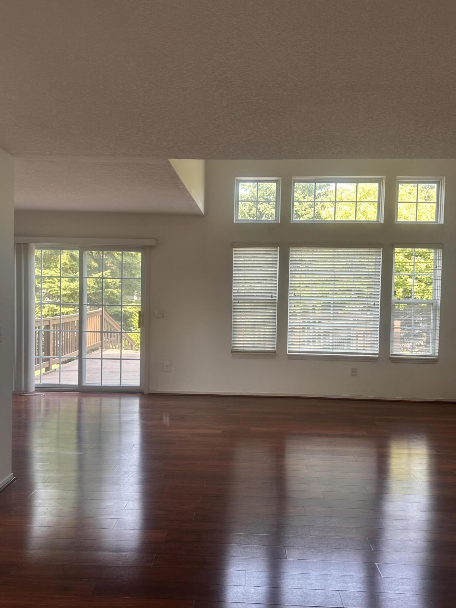 2514 Boulder Lane Property Photo 3