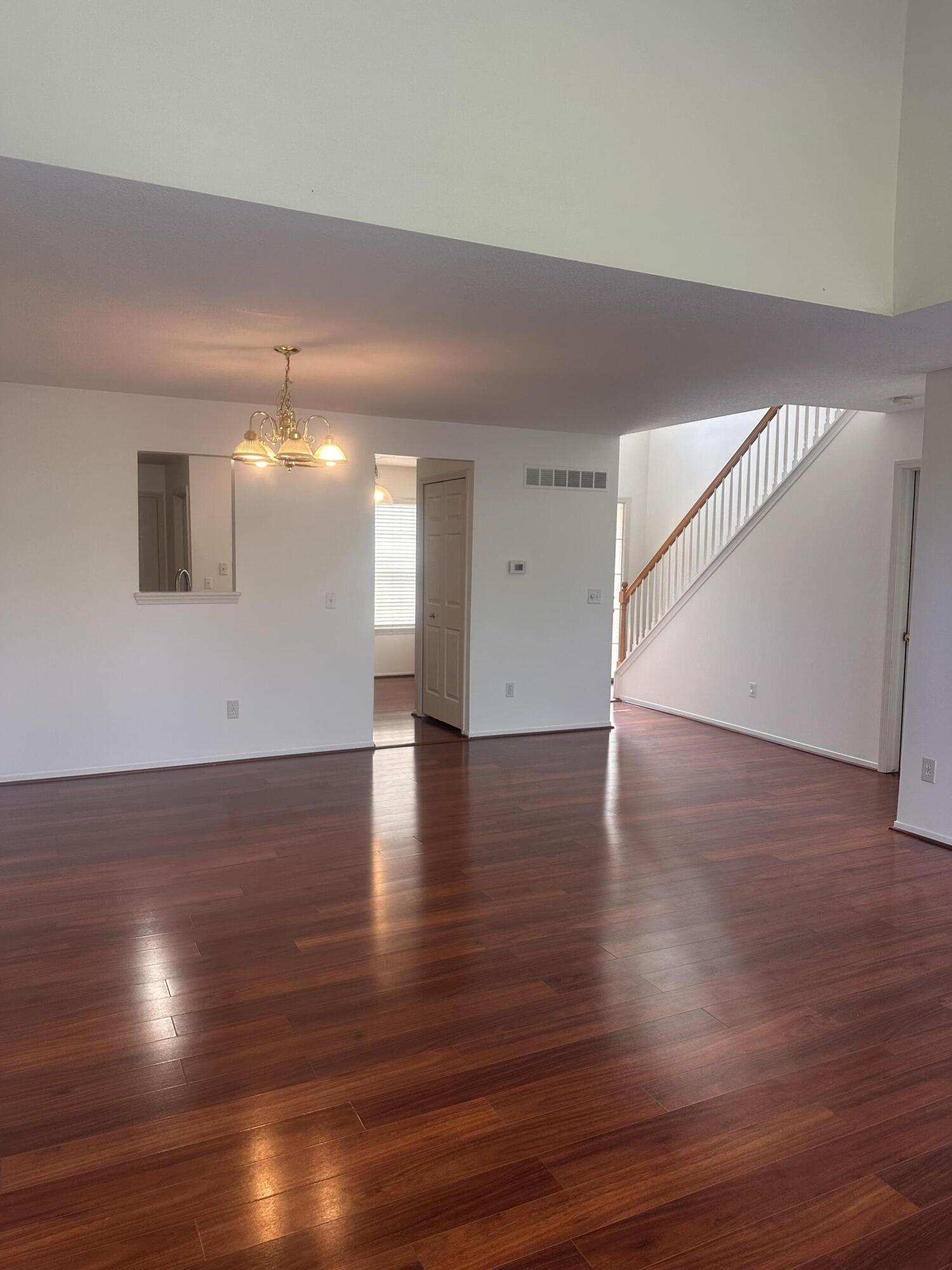 2514 Boulder Lane Property Photo 5