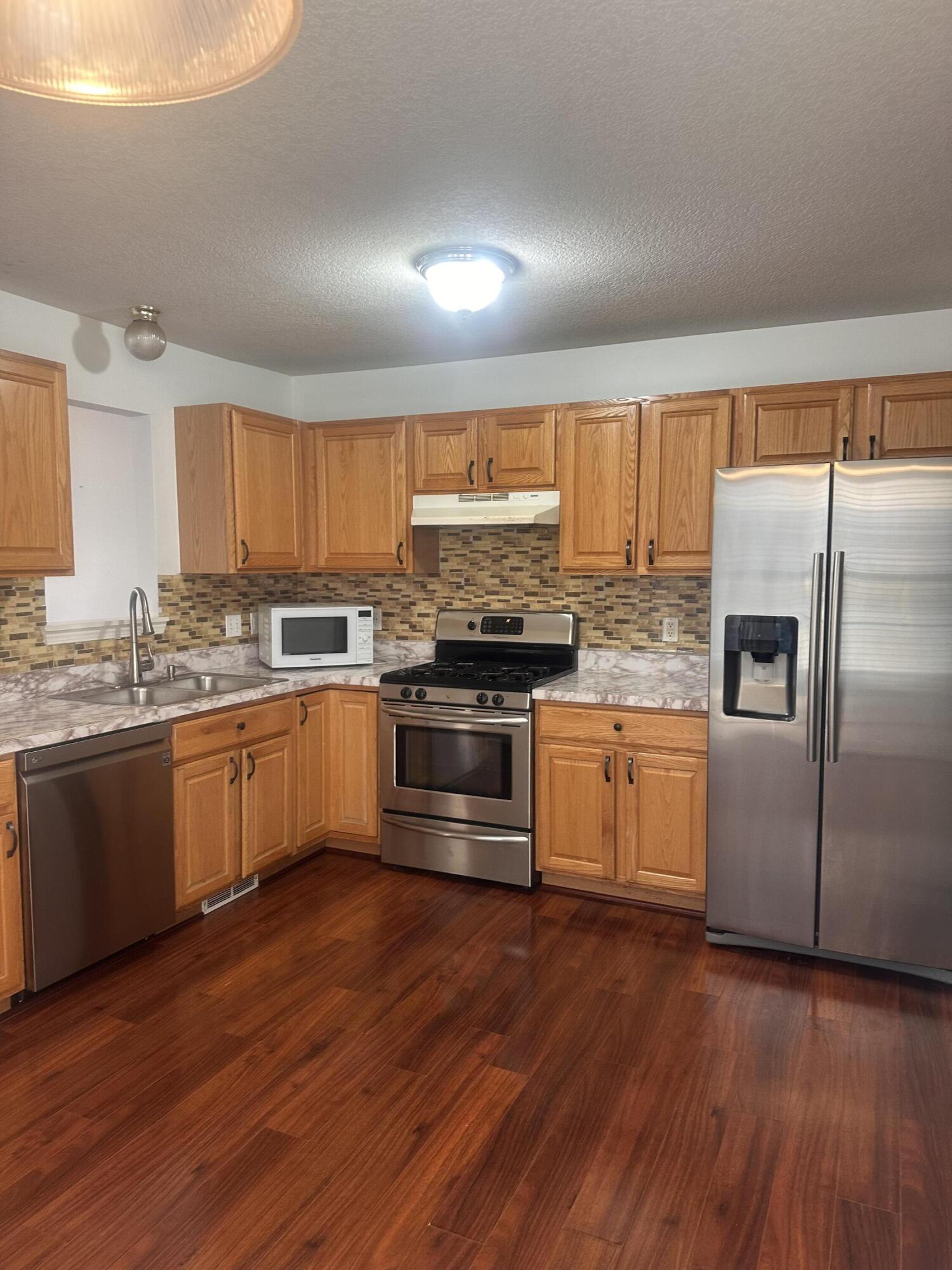 2514 Boulder Lane Property Photo 7