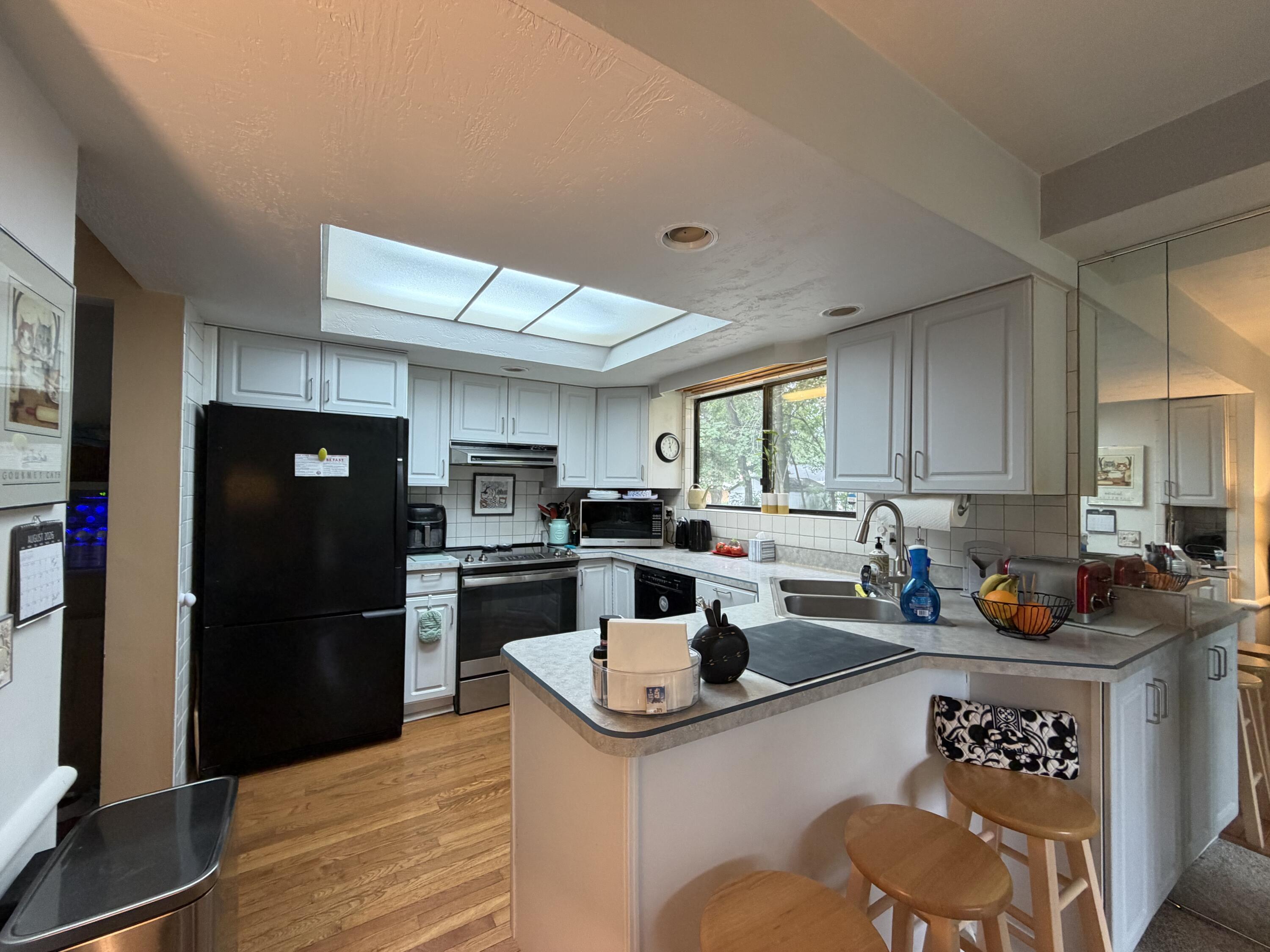 135 Balmoral Court Property Photo 9