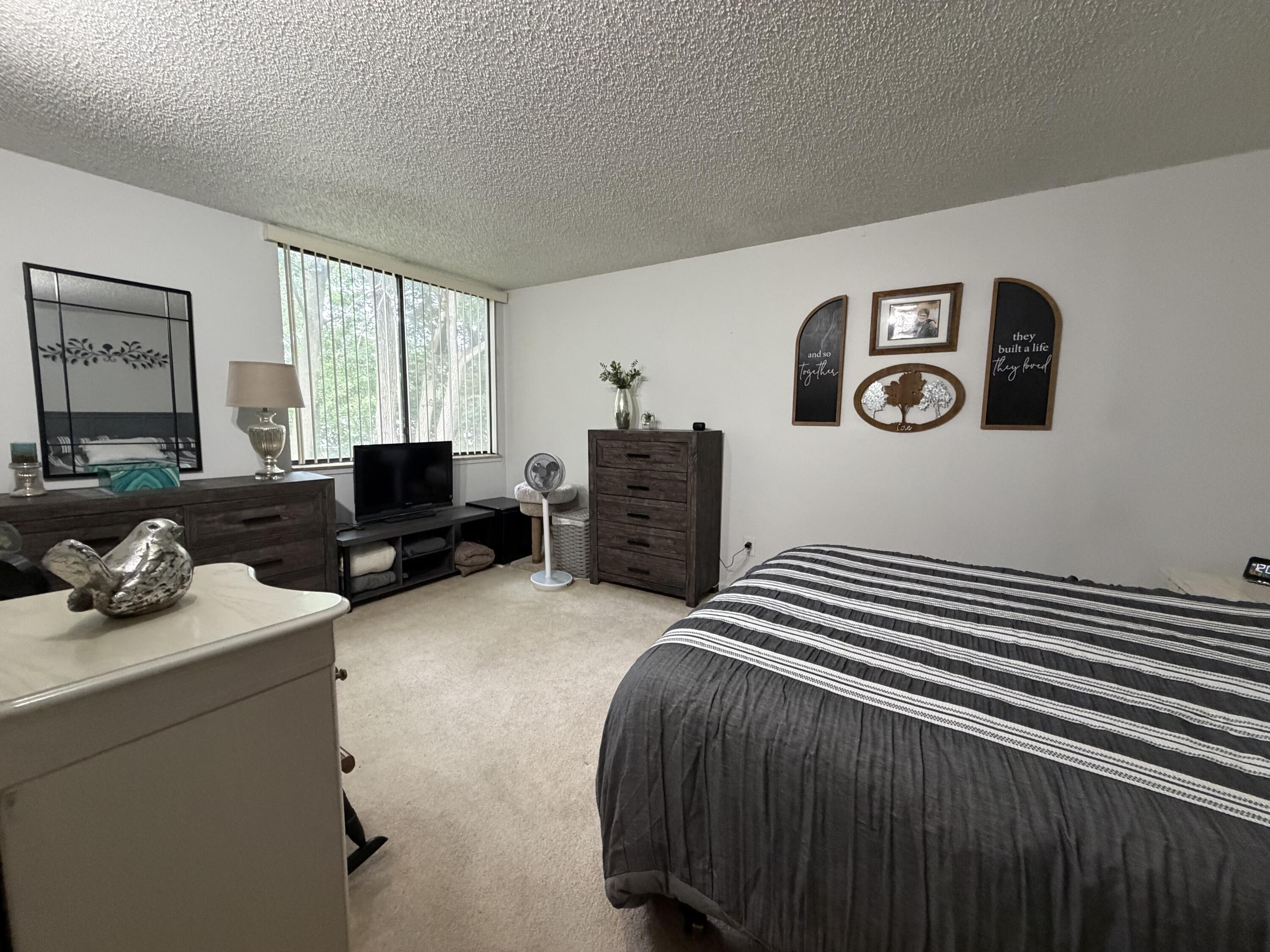 135 Balmoral Court Property Photo 11