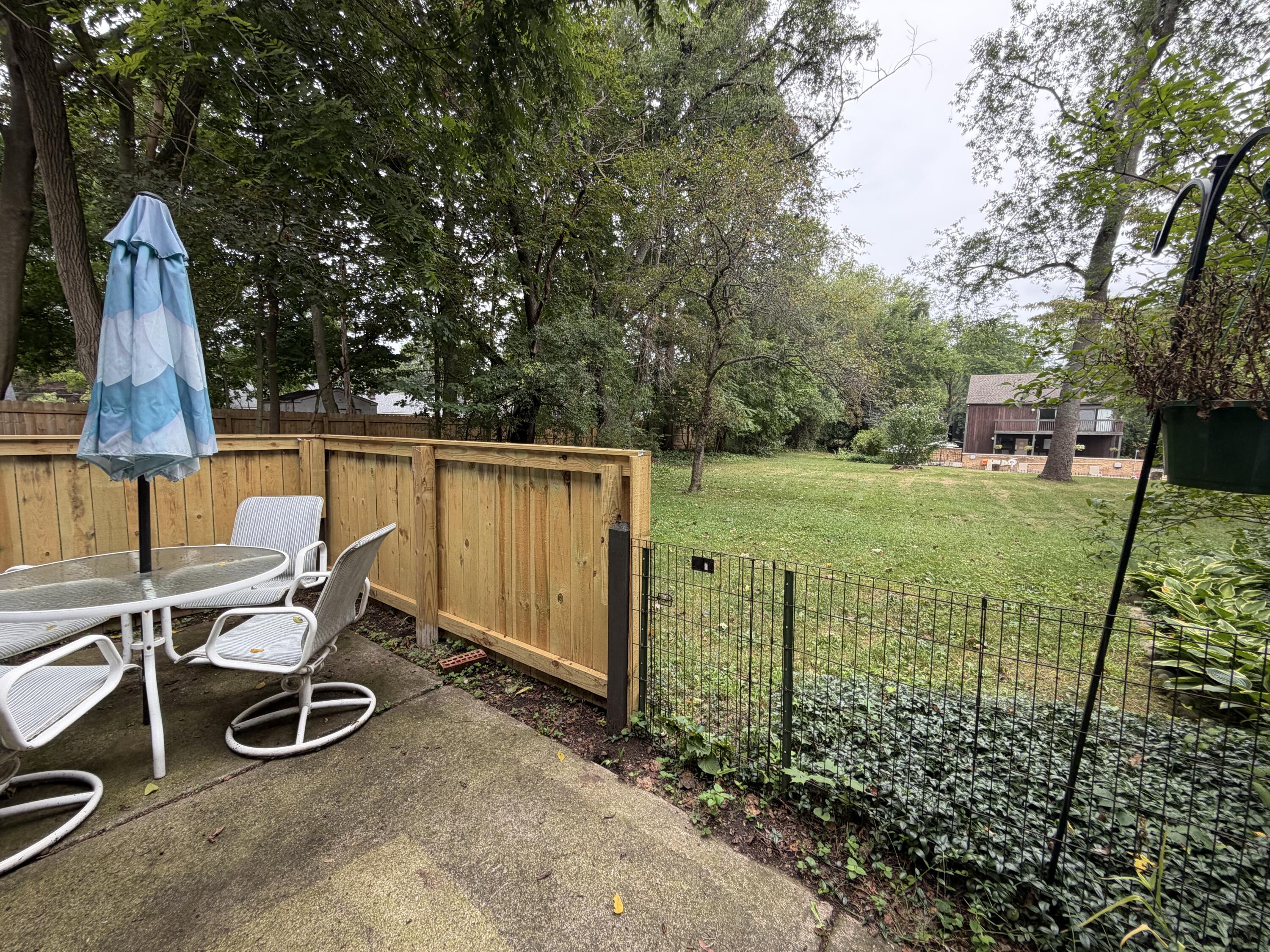 135 Balmoral Court Property Photo 18