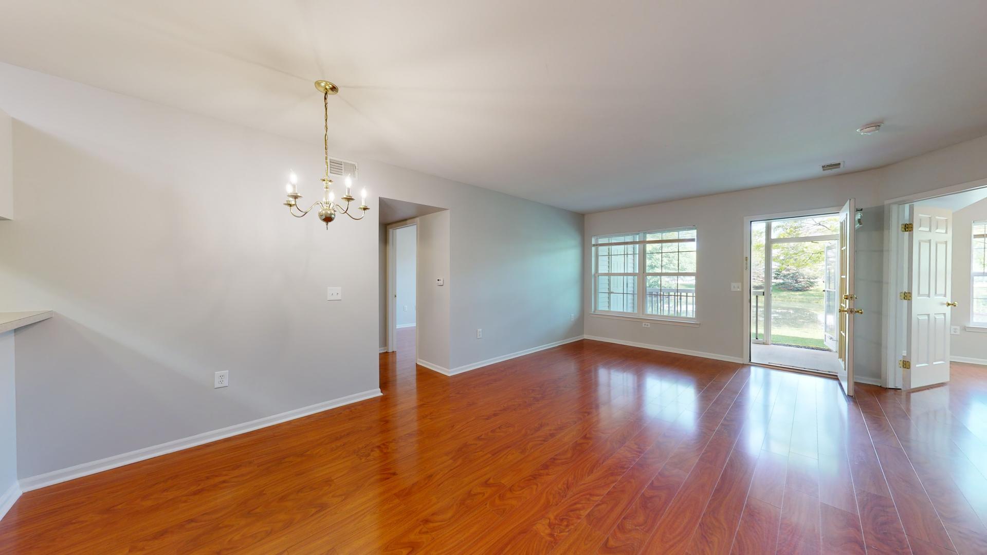 2771 S Knightsbridge Circle Property Photo 5