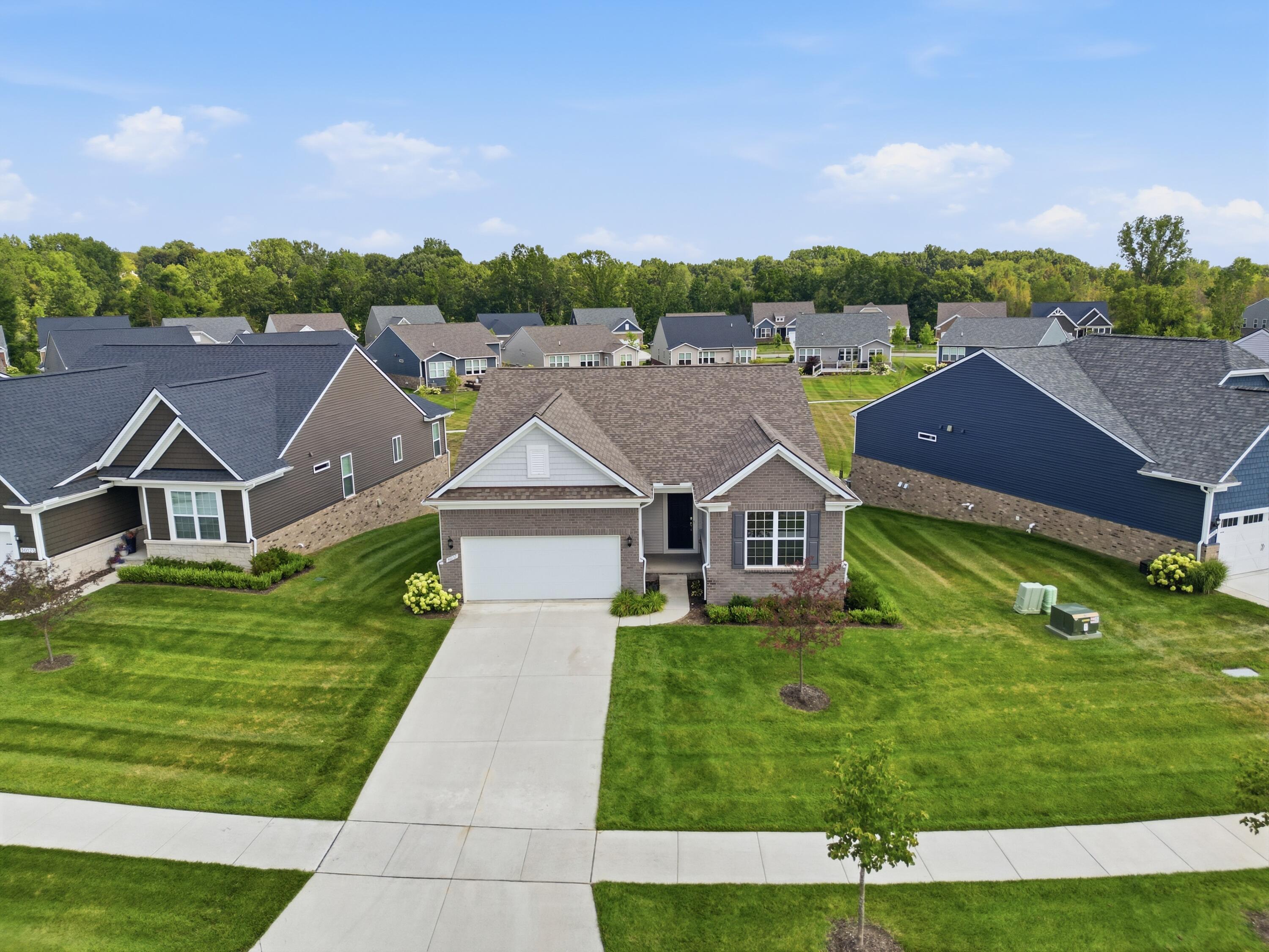 30137 Turtle Creek Circle Property Photo 1