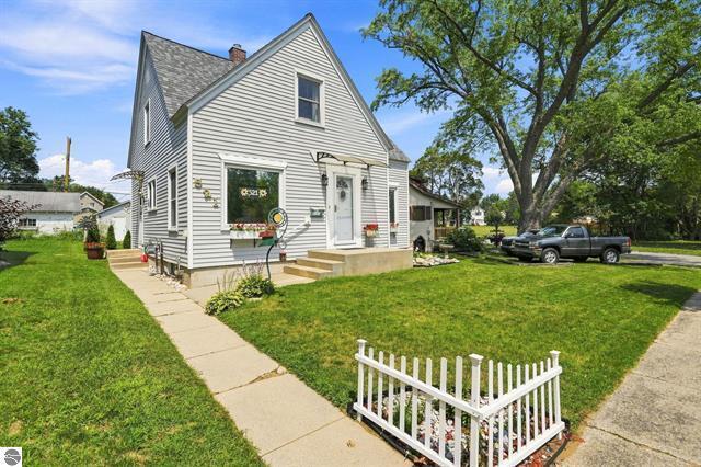 521 E Chapin Street Property Photo 1