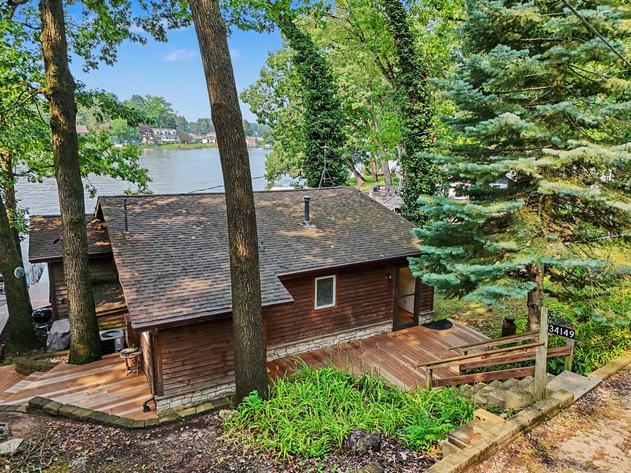 34149 Hillside Drive Property Photo 1