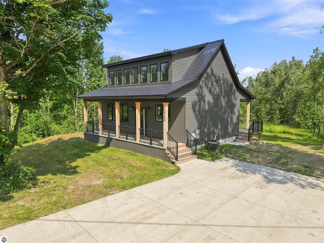 1713 Vanderlip Road Property Photo 2