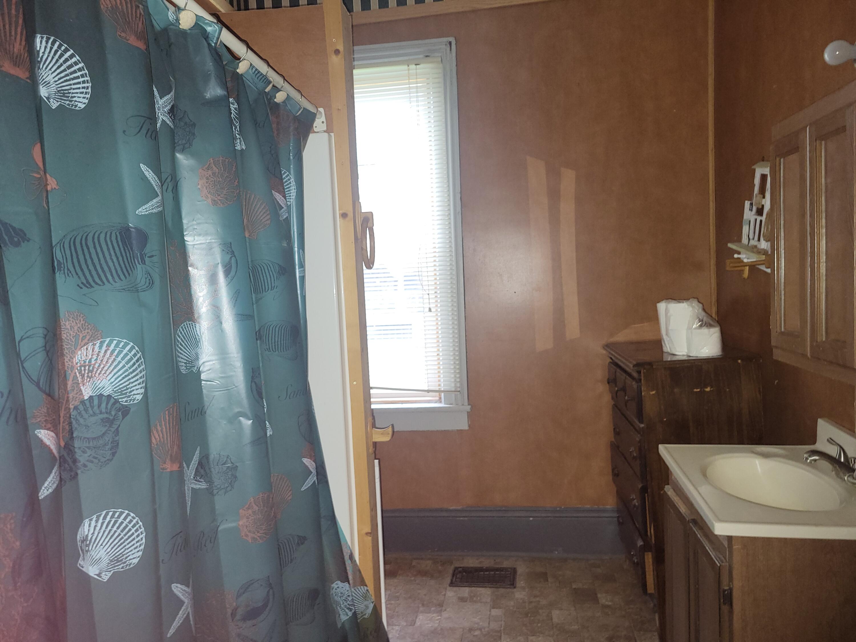 204 W Delaware Street Property Photo 7