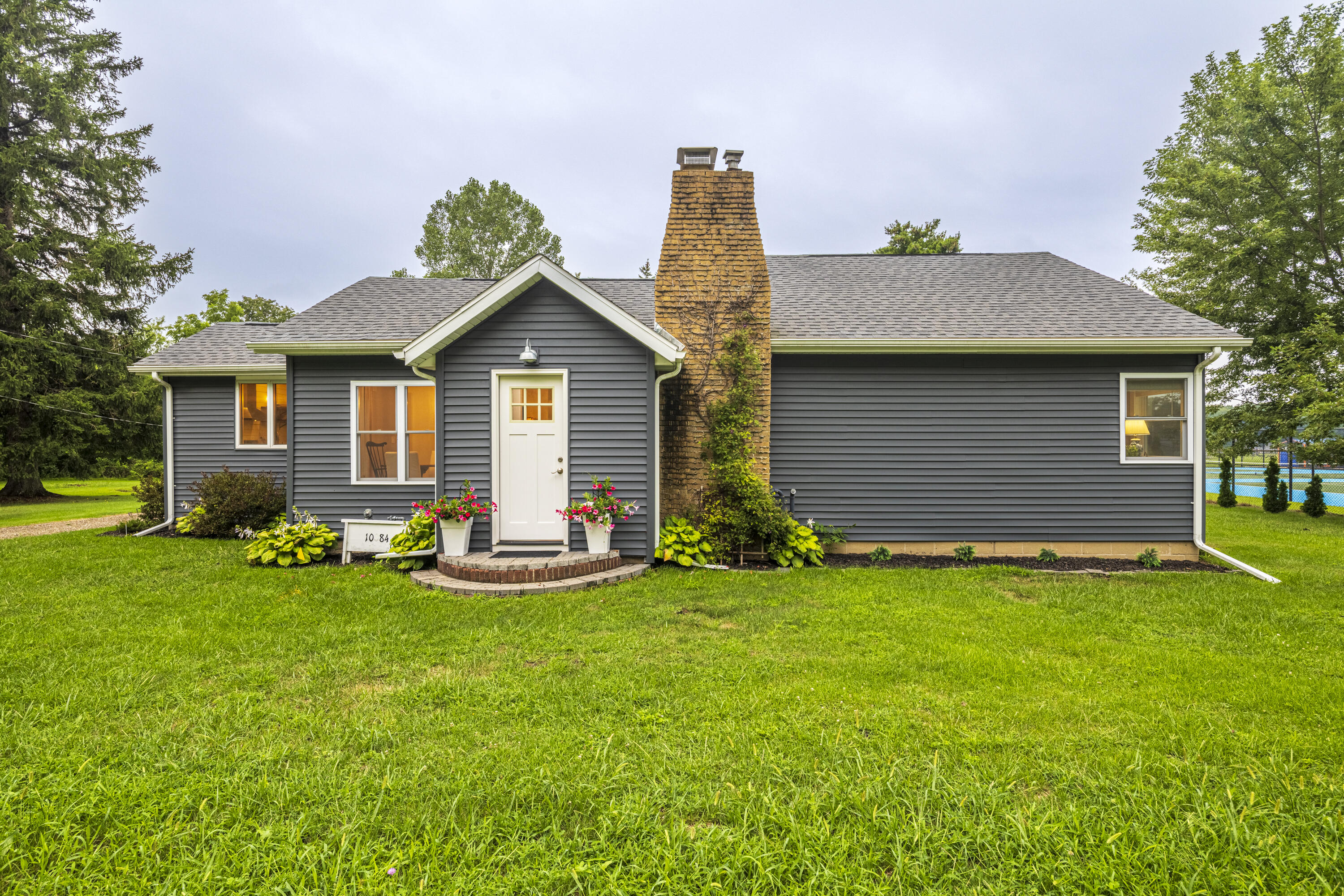 10084 Gast Road Property Photo 1