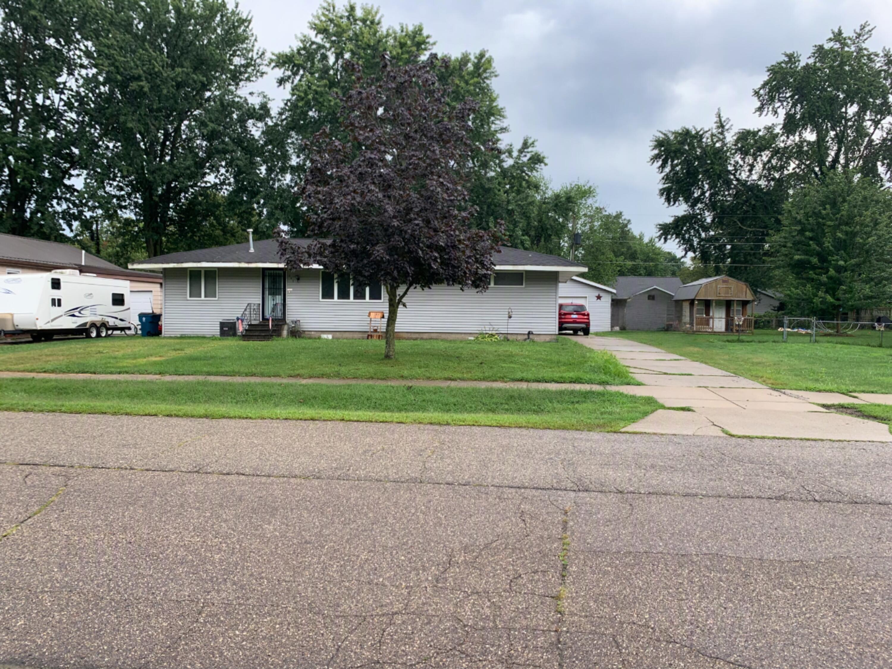 447 Riverside Drive Property Photo 1