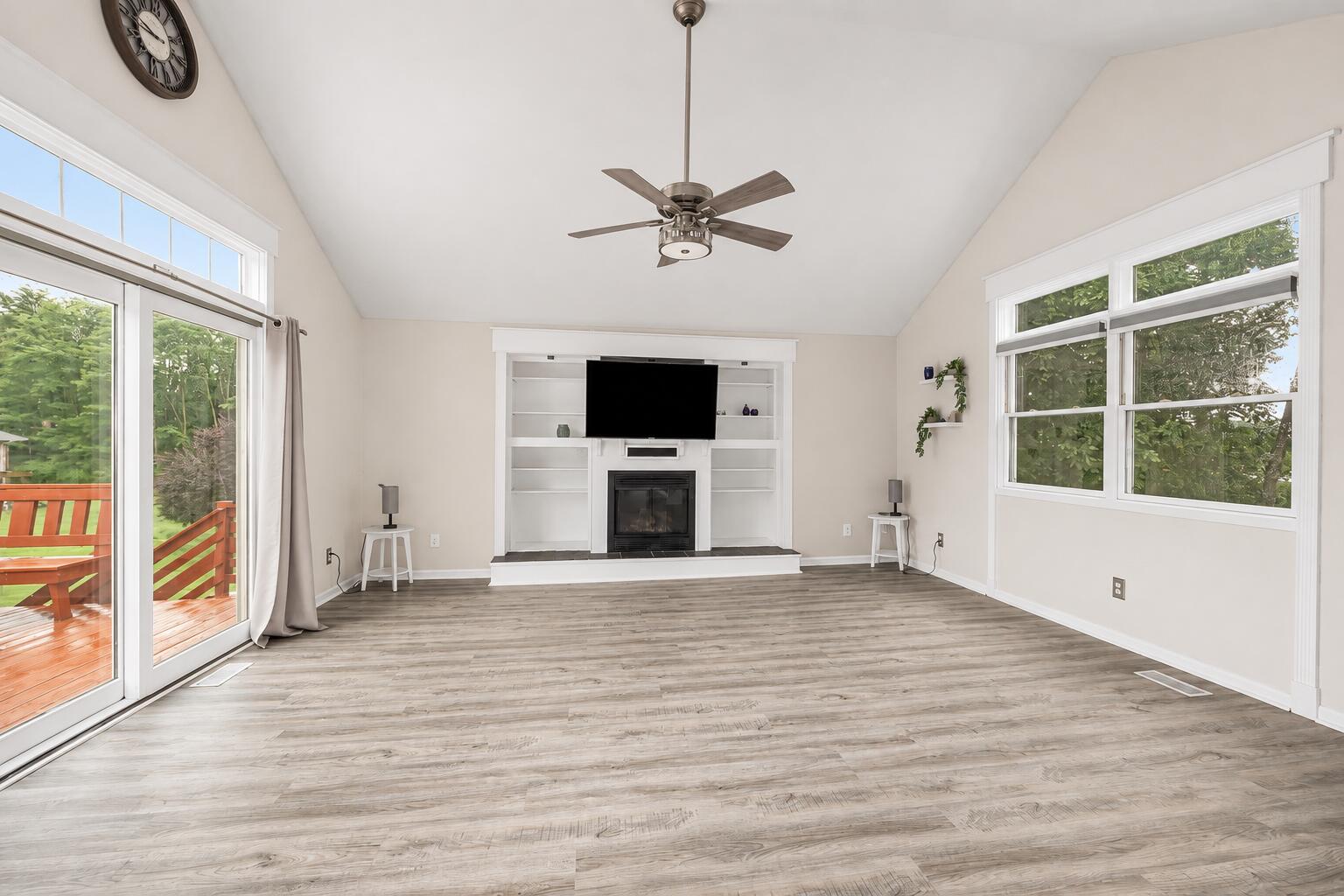 10881 Hoffman Road Property Photo 5