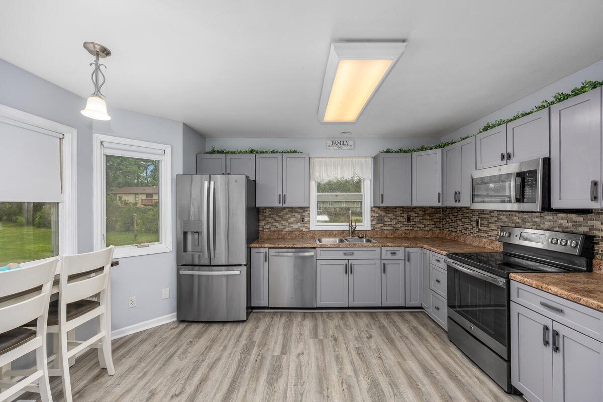 10881 Hoffman Road Property Photo 13