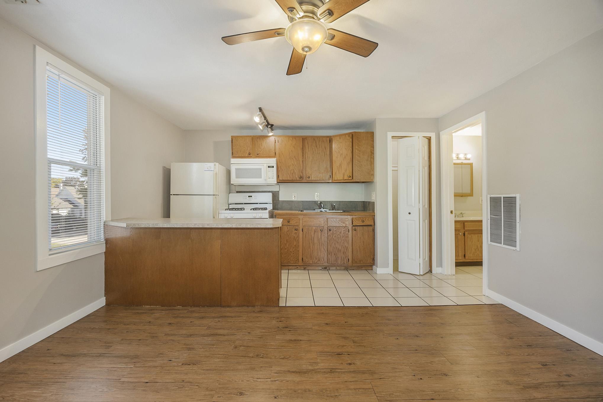 1448 Broadway Avenue Nw Property Photo 26