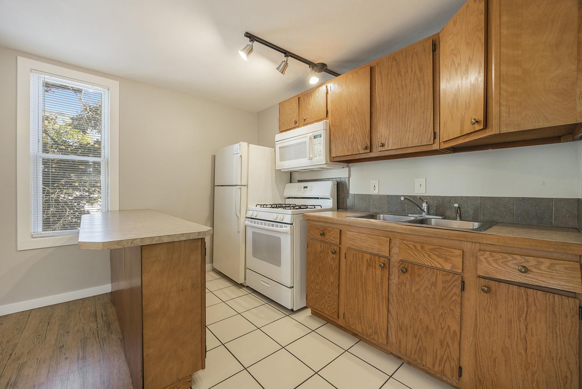 1448 Broadway Avenue Nw Property Photo 29