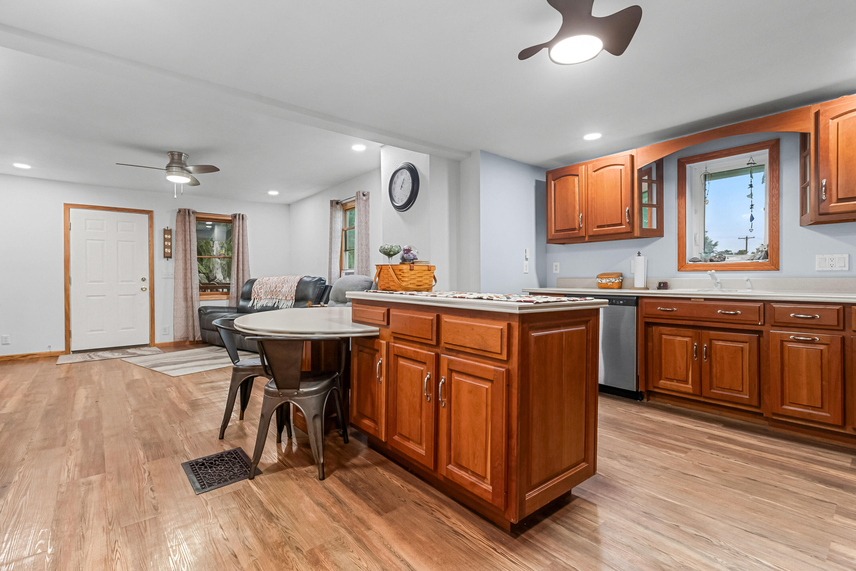 10303 Grass Lake Road Property Photo 5