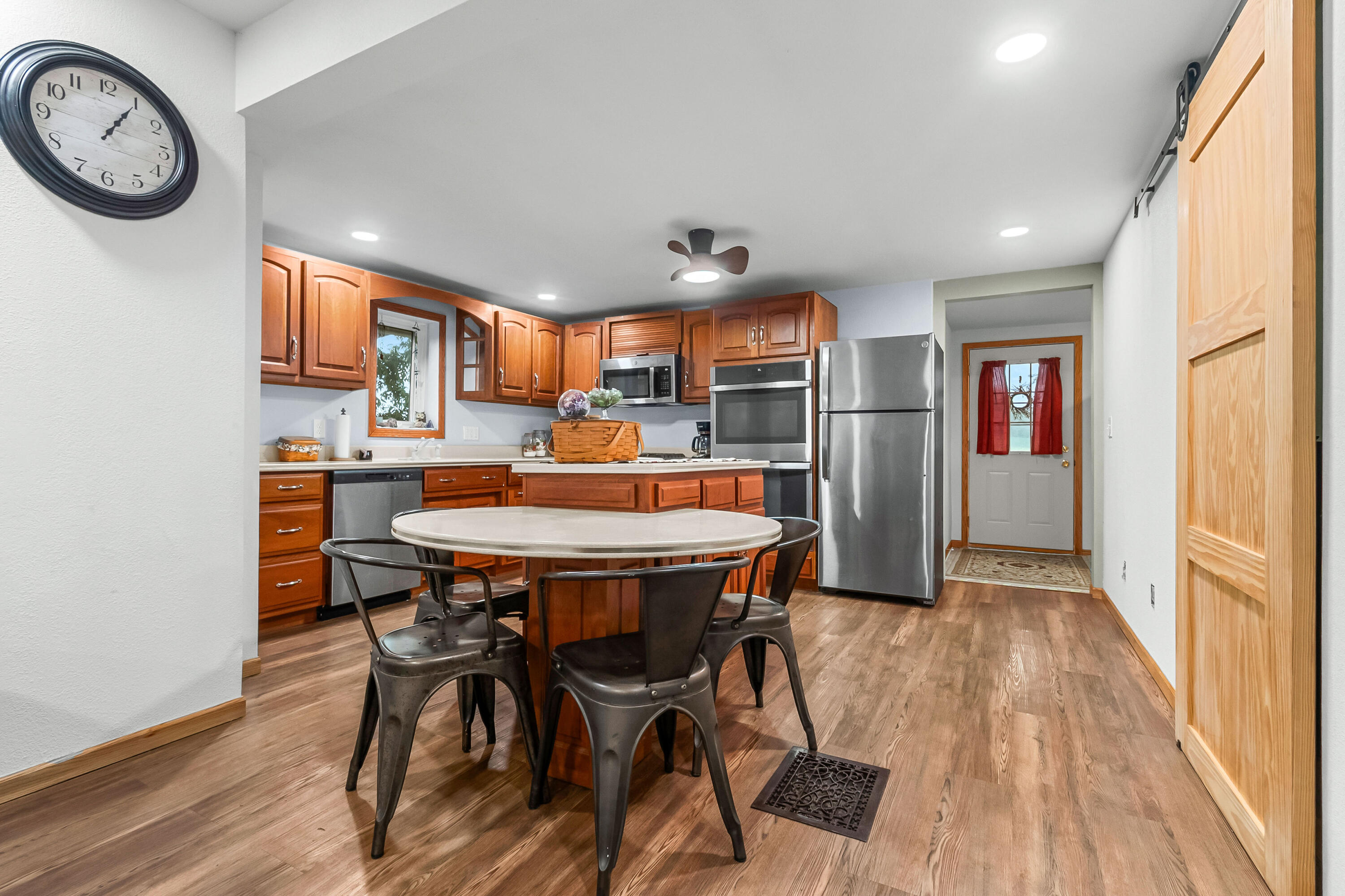 10303 Grass Lake Road Property Photo 8