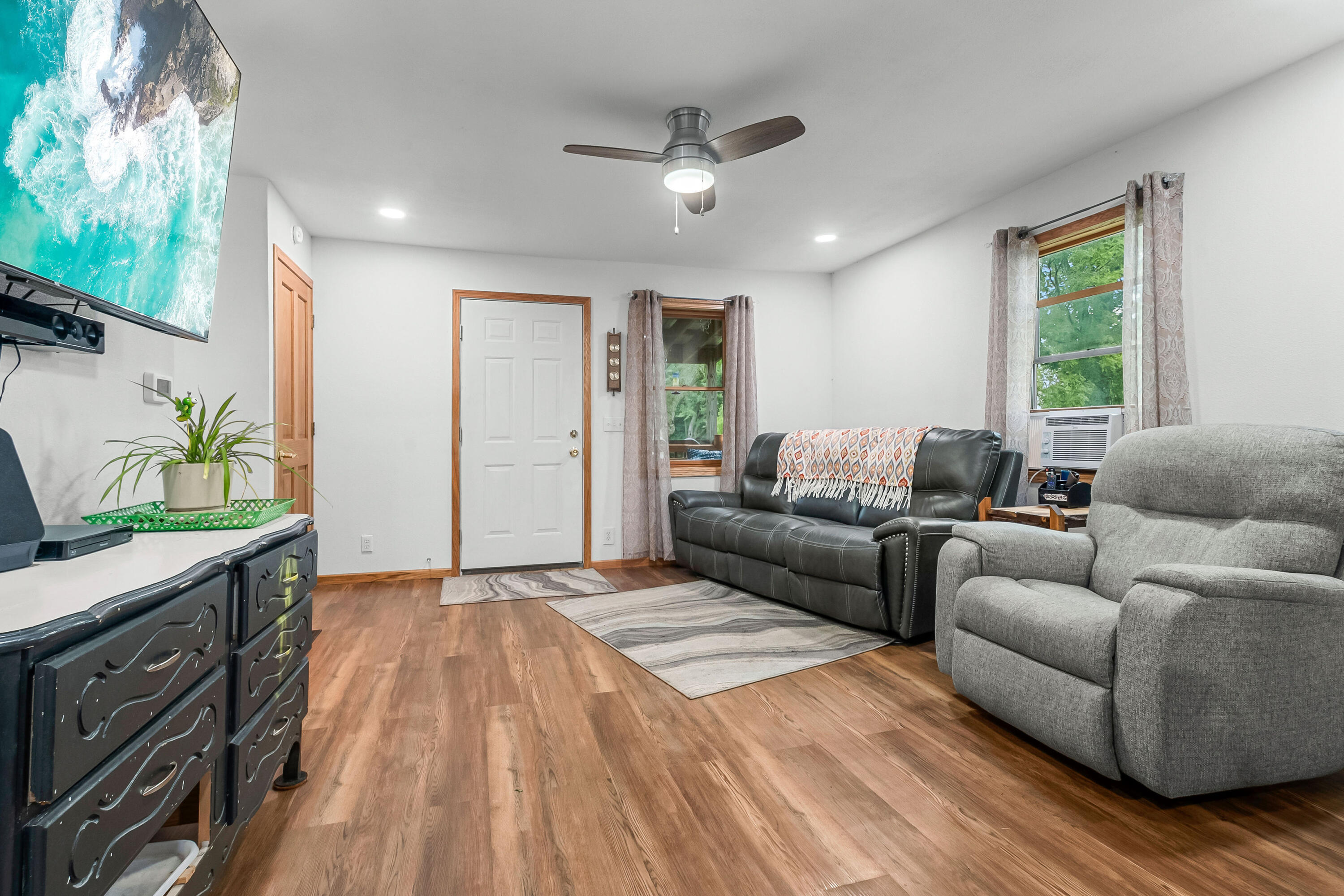 10303 Grass Lake Road Property Photo 9