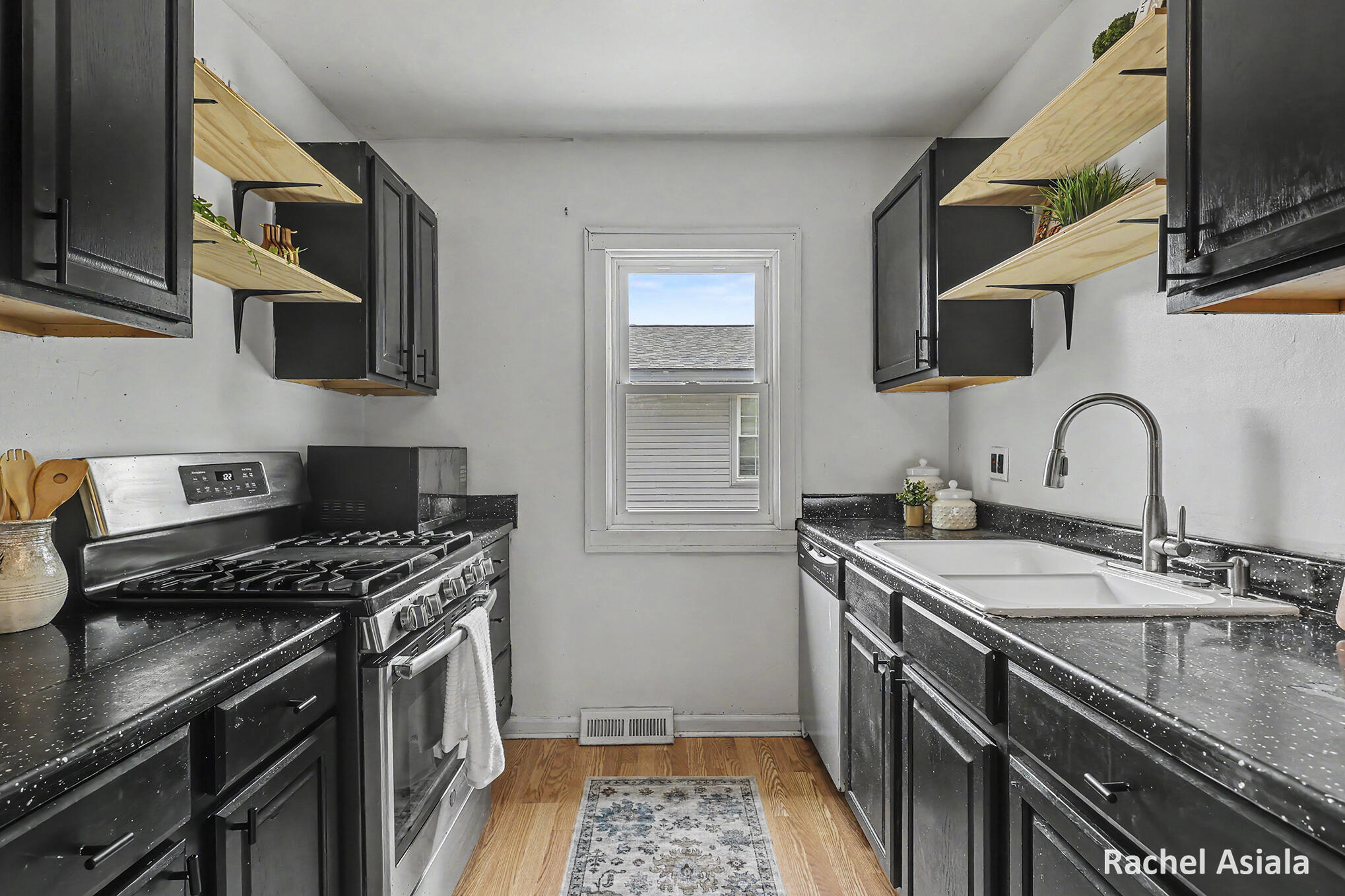 143 Murray Street Se Property Photo 17
