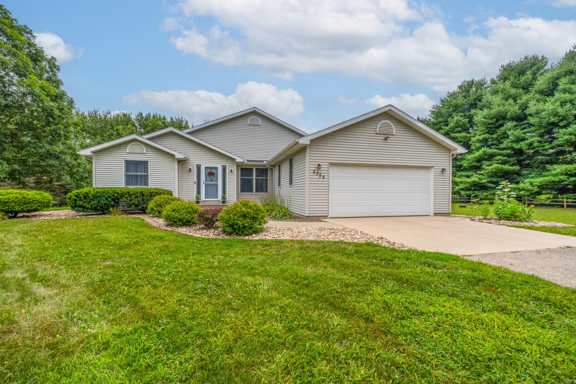 5324 Becht Road Property Photo 1
