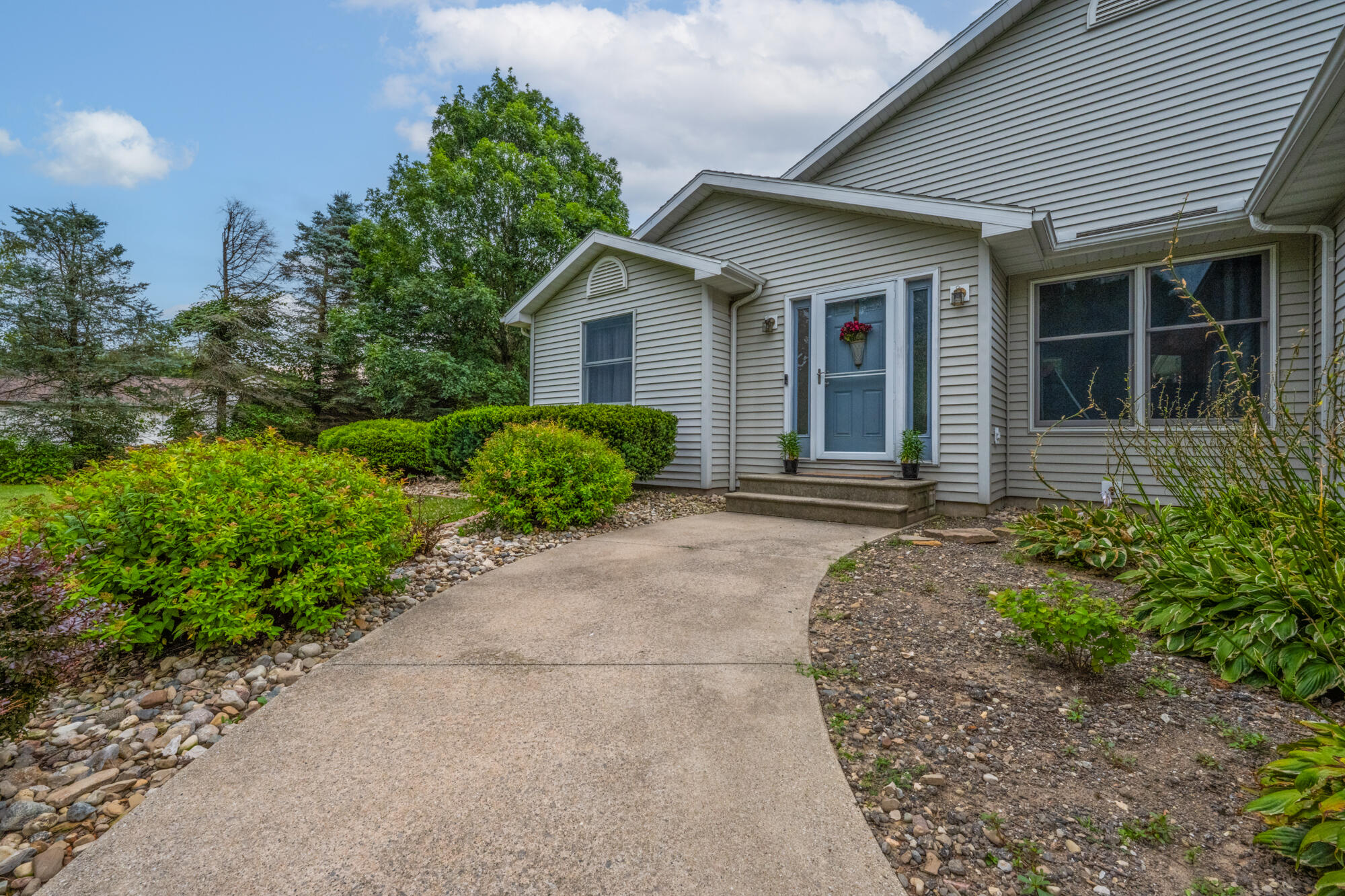 5324 Becht Road Property Photo 3