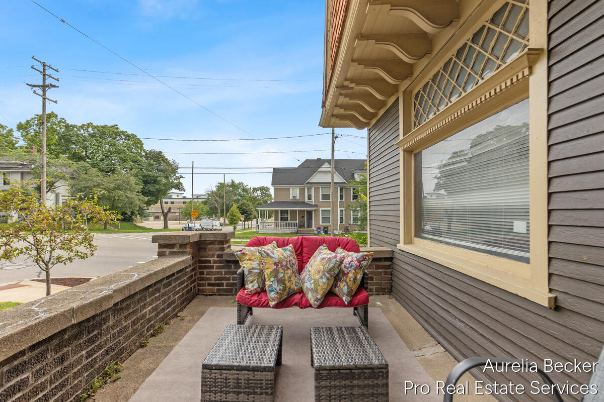 745 Prospect Avenue Se Property Photo 6