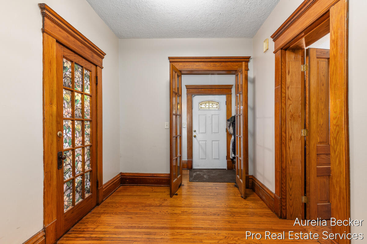 745 Prospect Avenue Se Property Photo 7