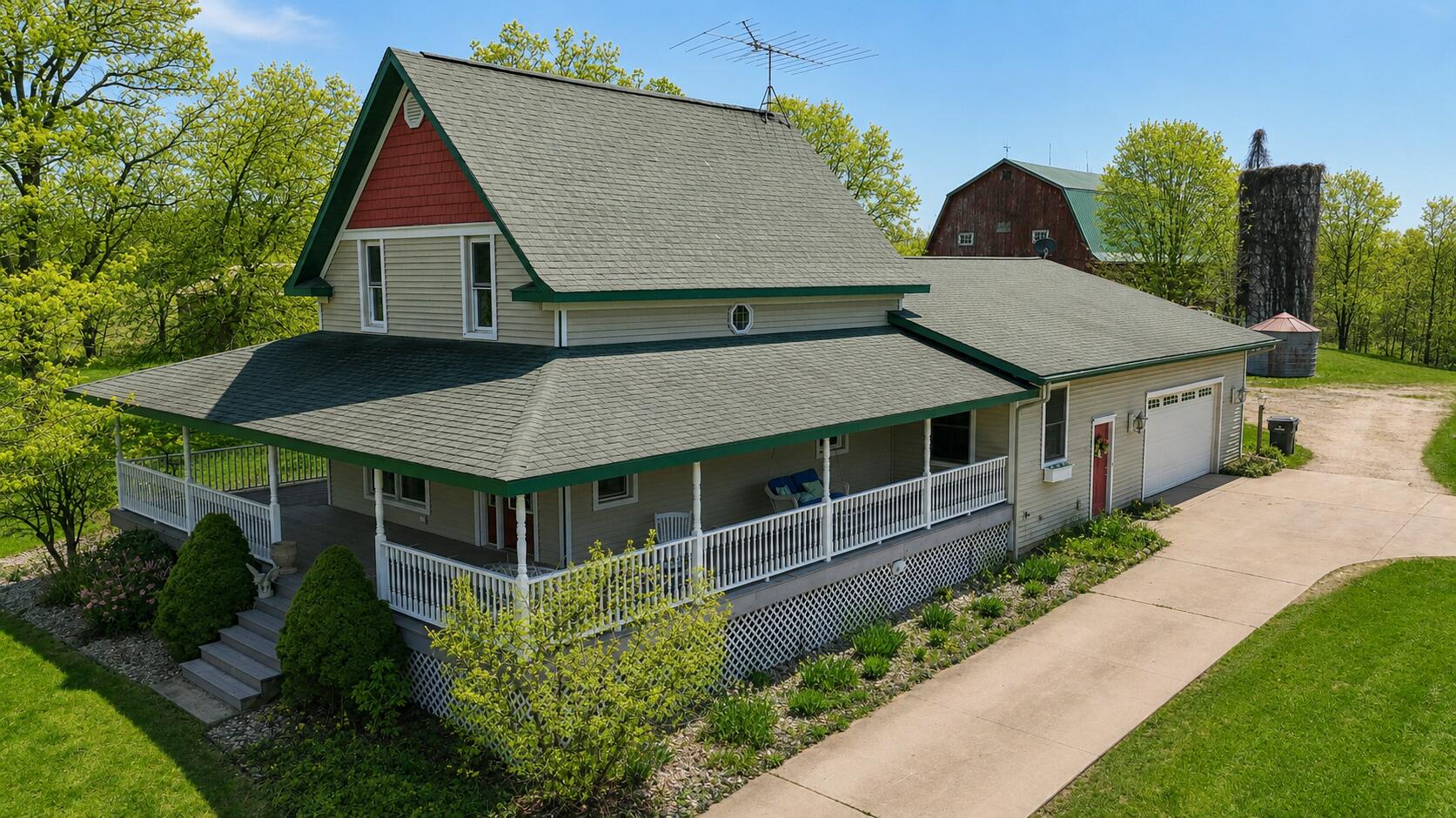 11481 Cressey Road Property Photo 3