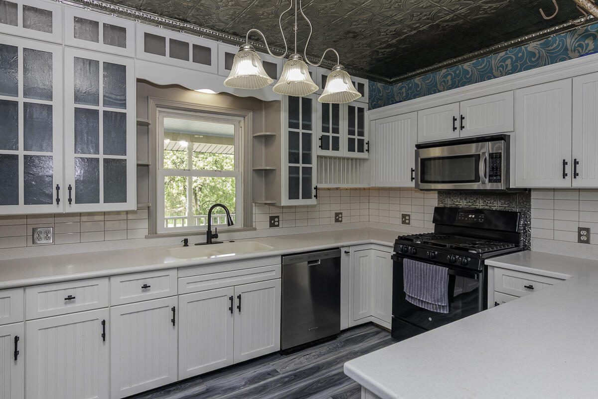11481 Cressey Road Property Photo 8