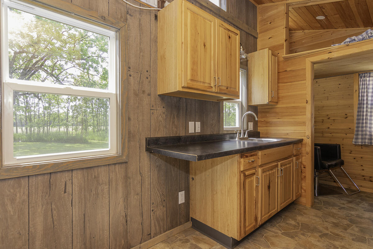 11481 Cressey Road Property Photo 46