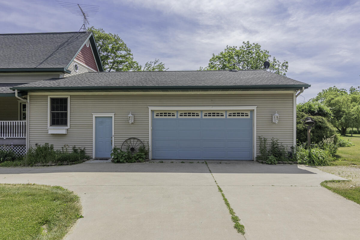 11481 Cressey Road Property Photo 57