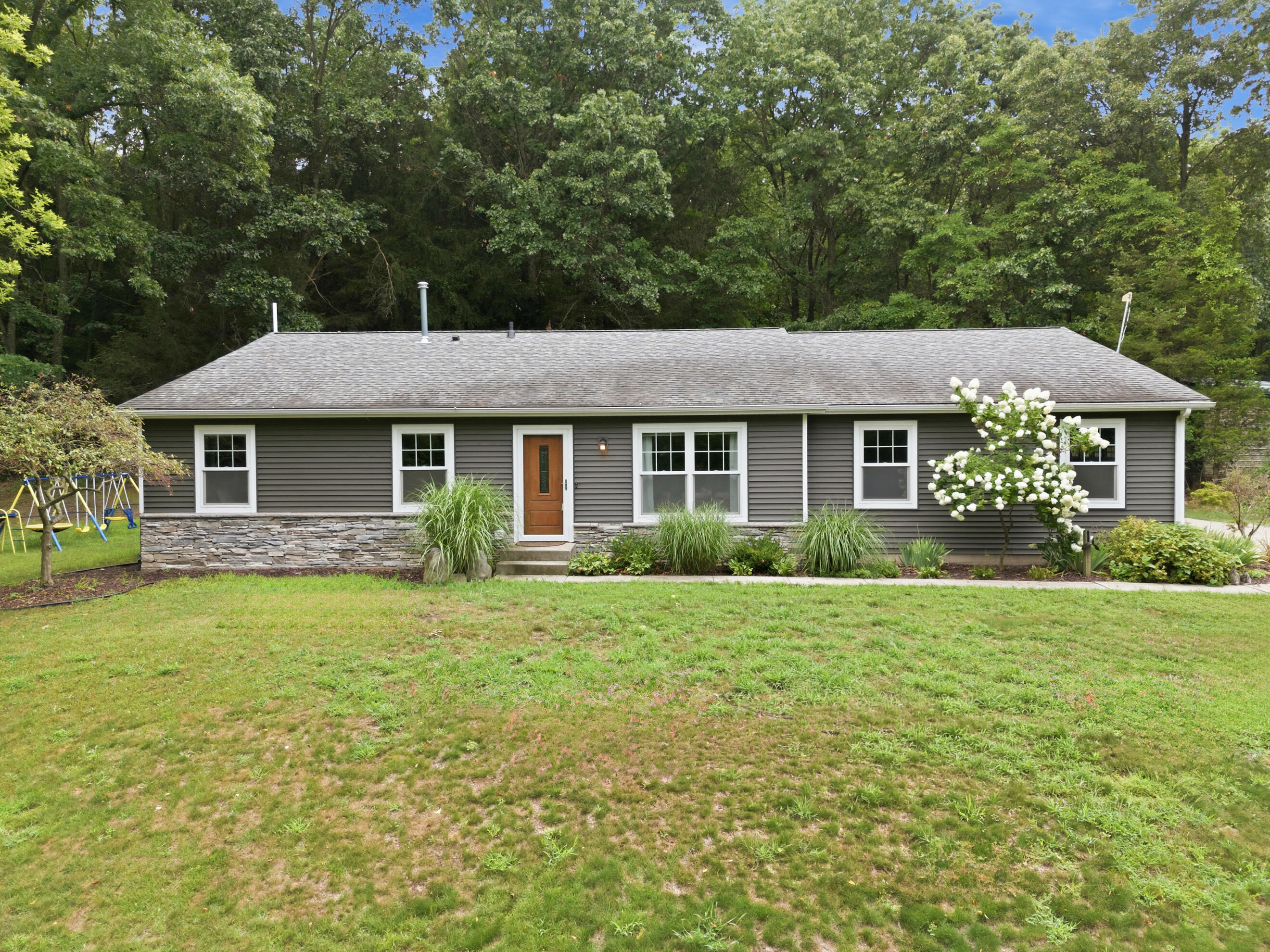 5643 E C Avenue Property Photo 1