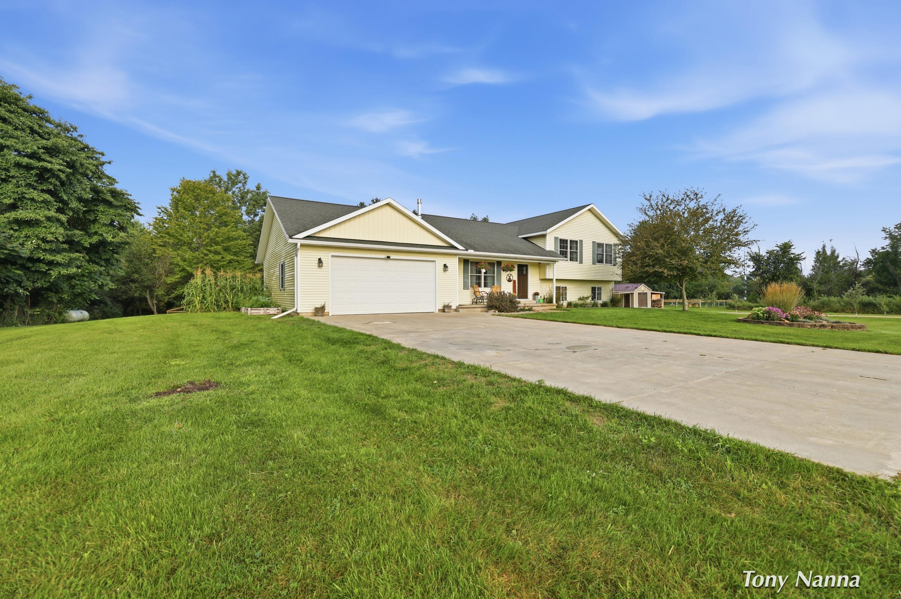 355 N Shaw Road Property Photo 2