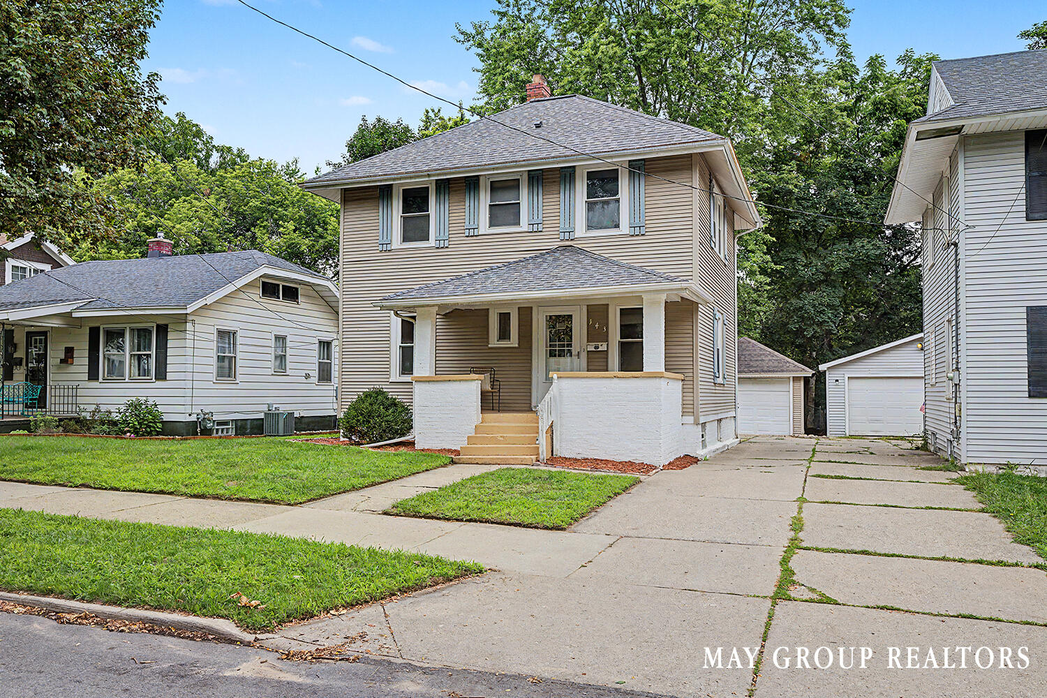 143 Burr Oak Street Ne Property Photo 1
