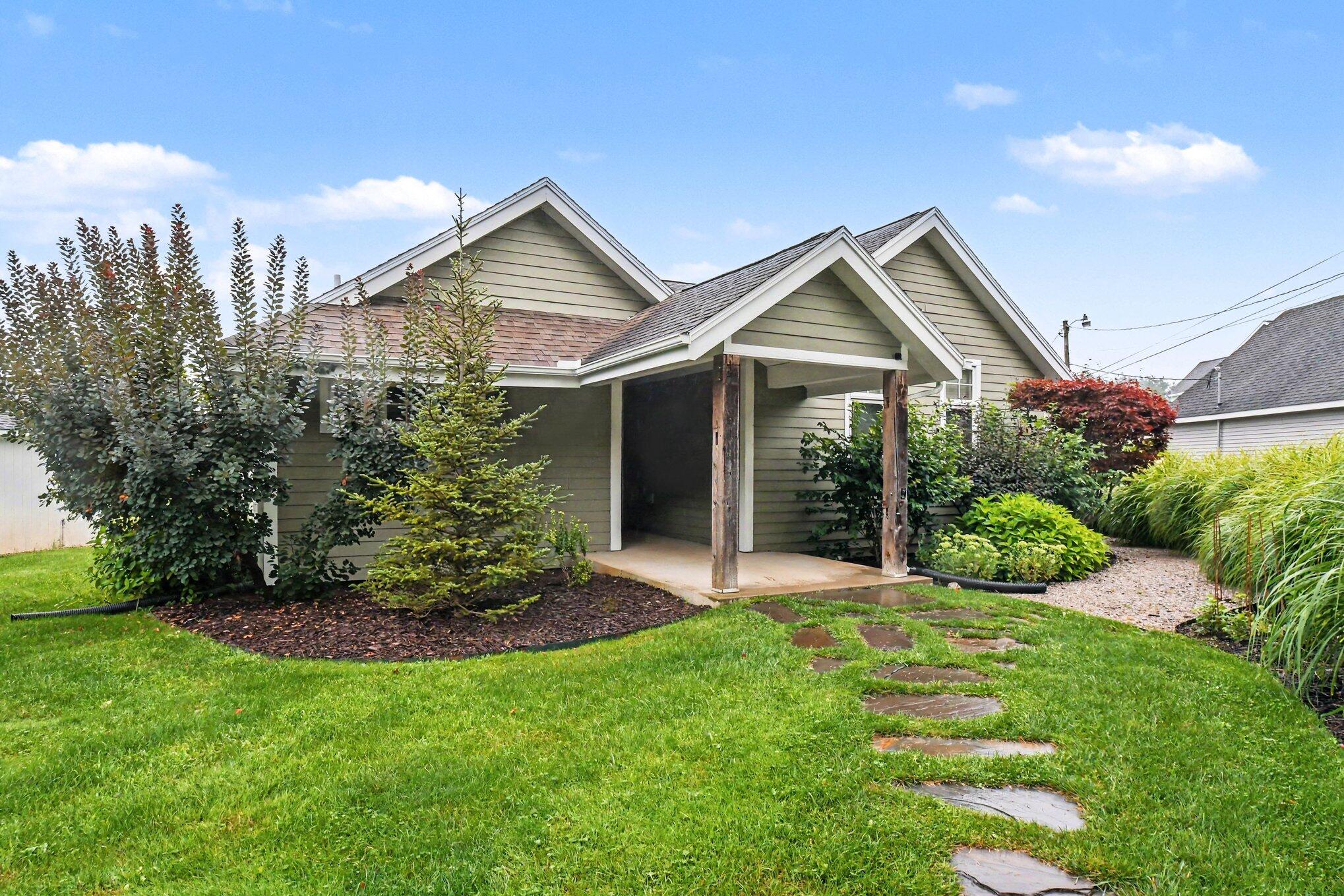66055 South Drive Property Photo 1