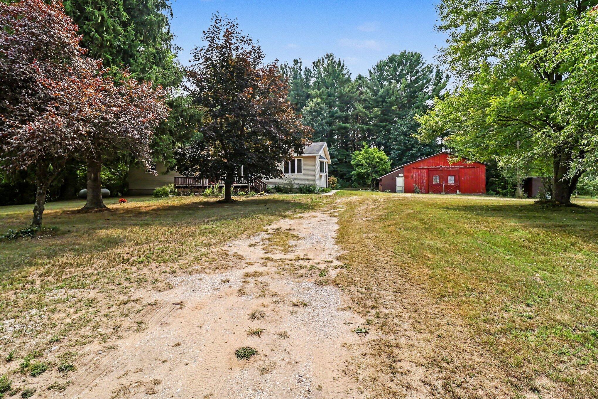 1061 E Fountain Road Property Photo 2