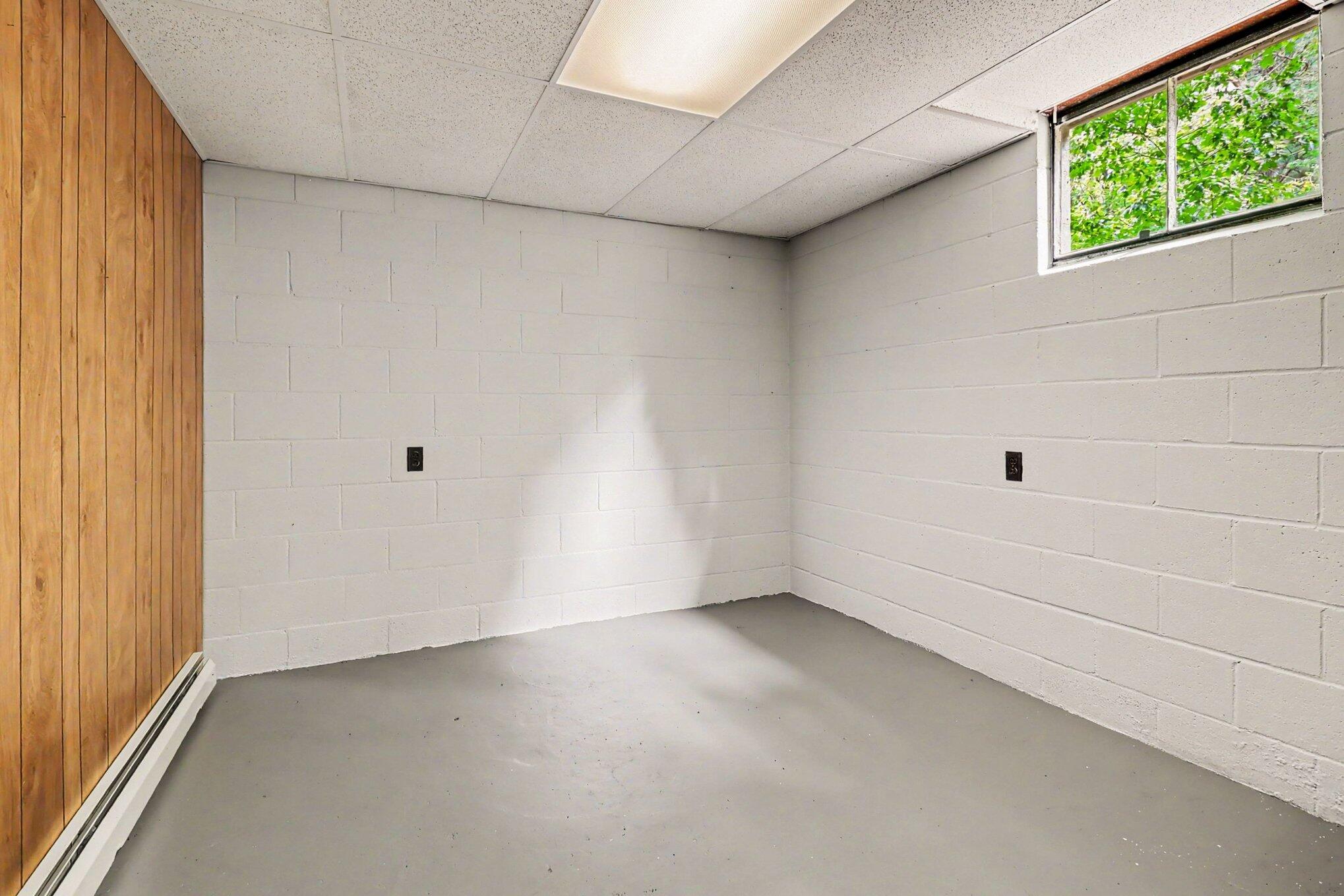 1061 E Fountain Road Property Photo 32